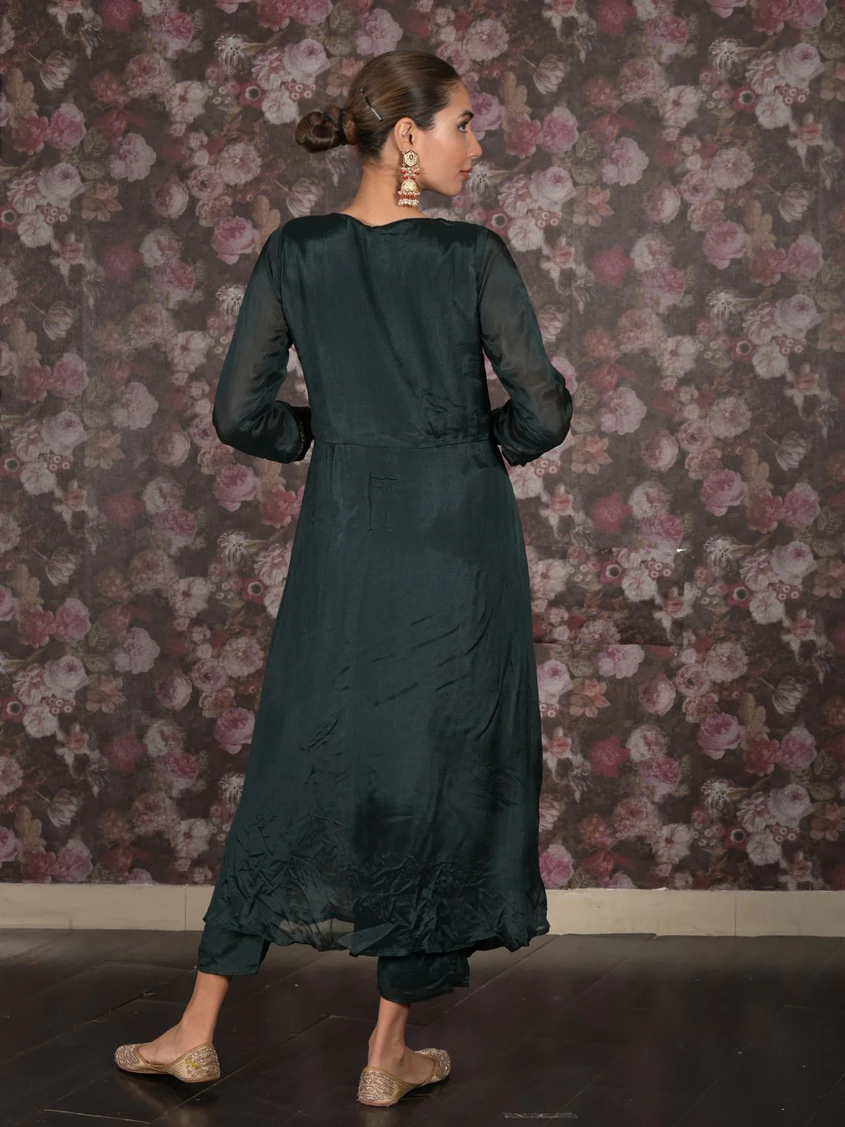 Odette Dark Green Embroidered Long Stitched Kurta Set For Women - Image 4