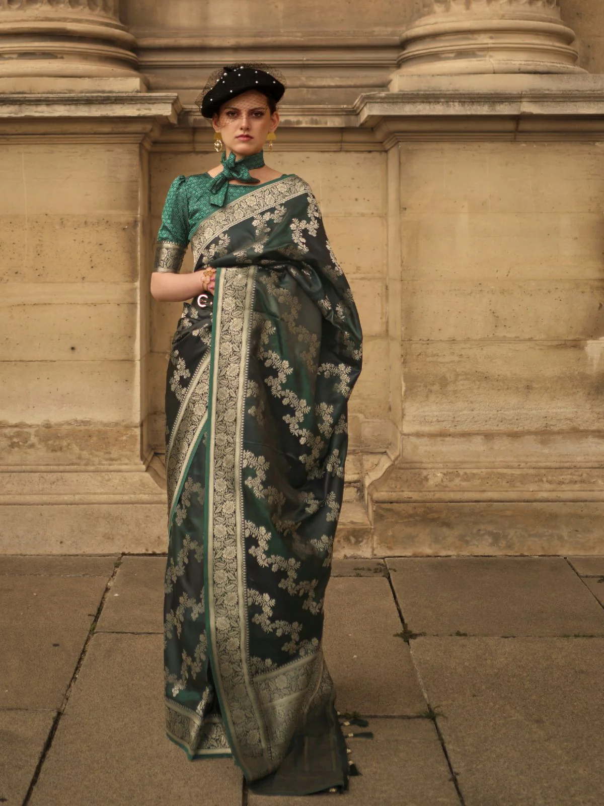 Odette Dark Green Silk Blend Woven Saree With Unstitched Blouse For Women