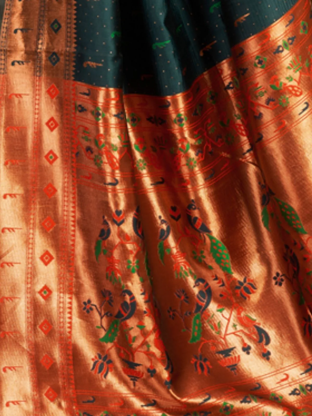 Odette Dark Green Silk Woven Saree For Women - Image 5