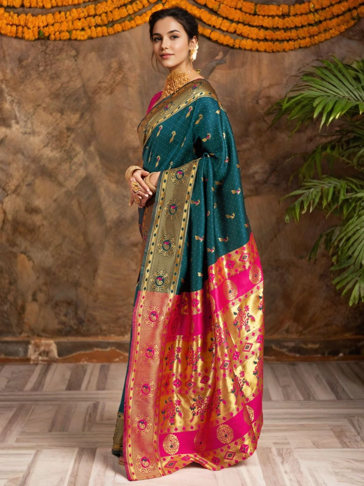 Odette Dark Green Silk Woven Saree For Women - Image 3