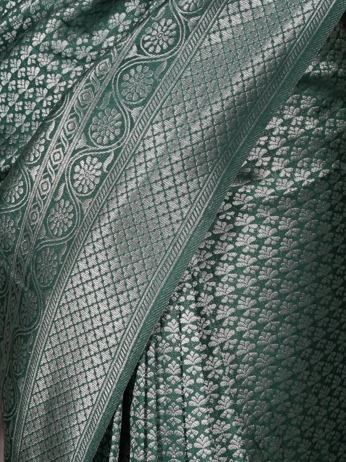 Odette Dark Green Woven Silk Blend Saree With Unstitched Blouse For Women - Image 5