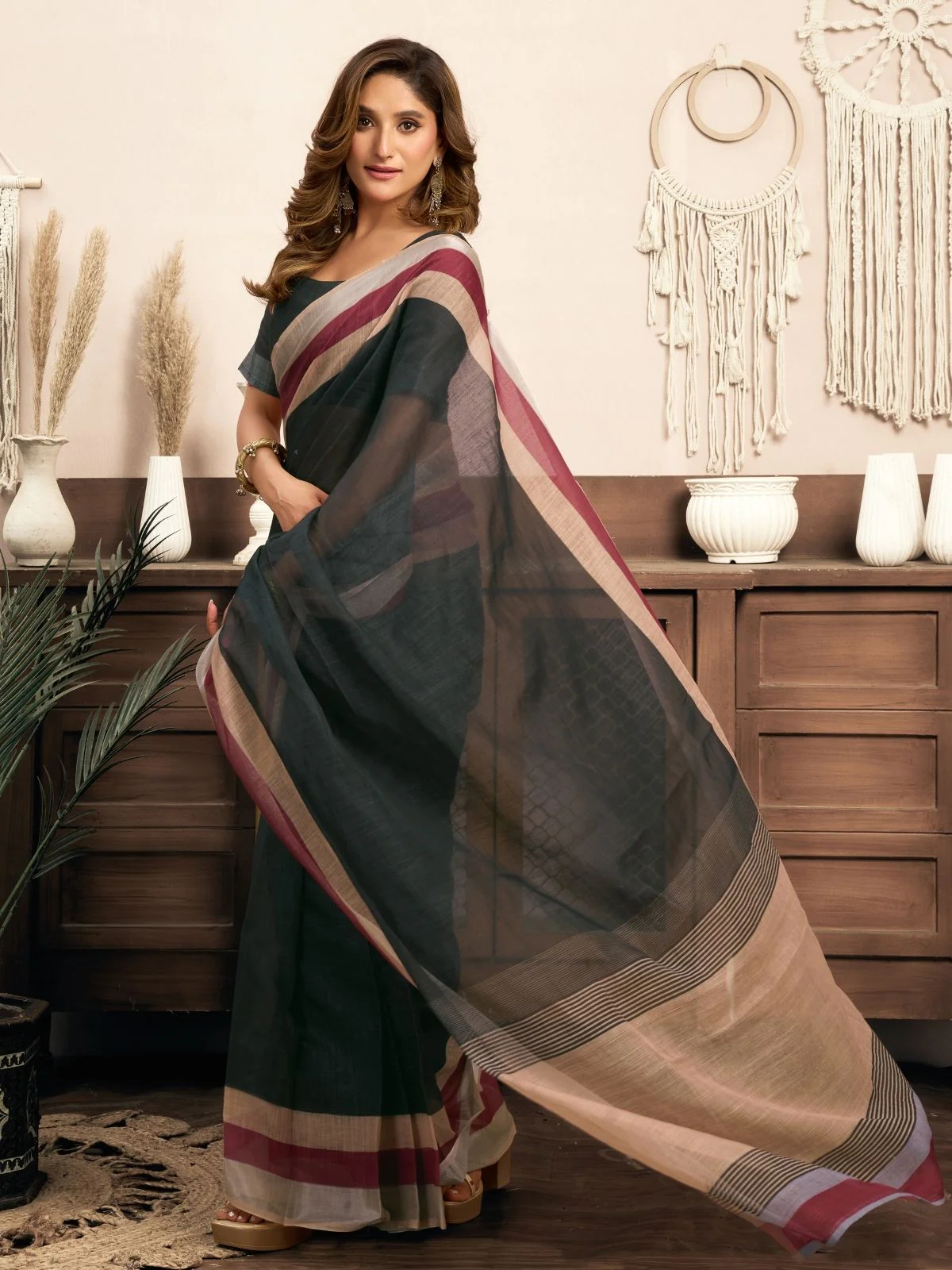 Odette Dark Grey Cotton Linen Zari Work Saree For Women - Image 3