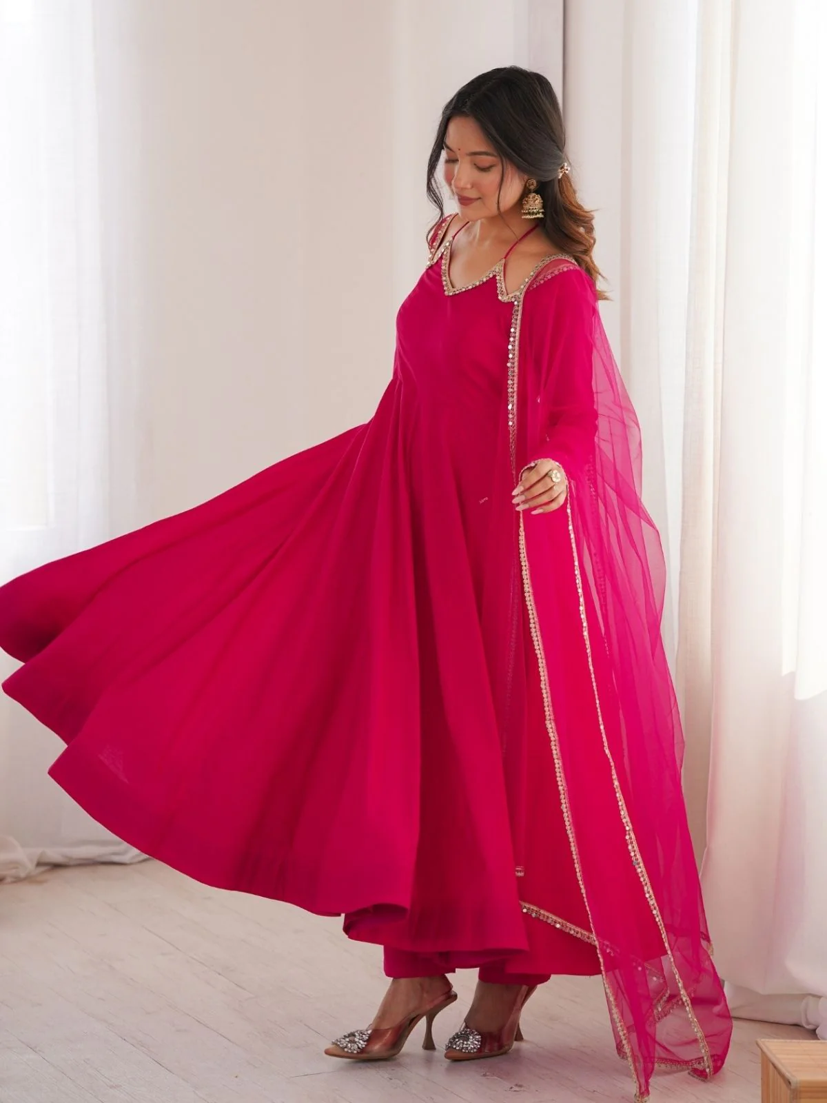 Odette Dark Pink Silk Blend Embellished Kurta Set For Women - Image 2