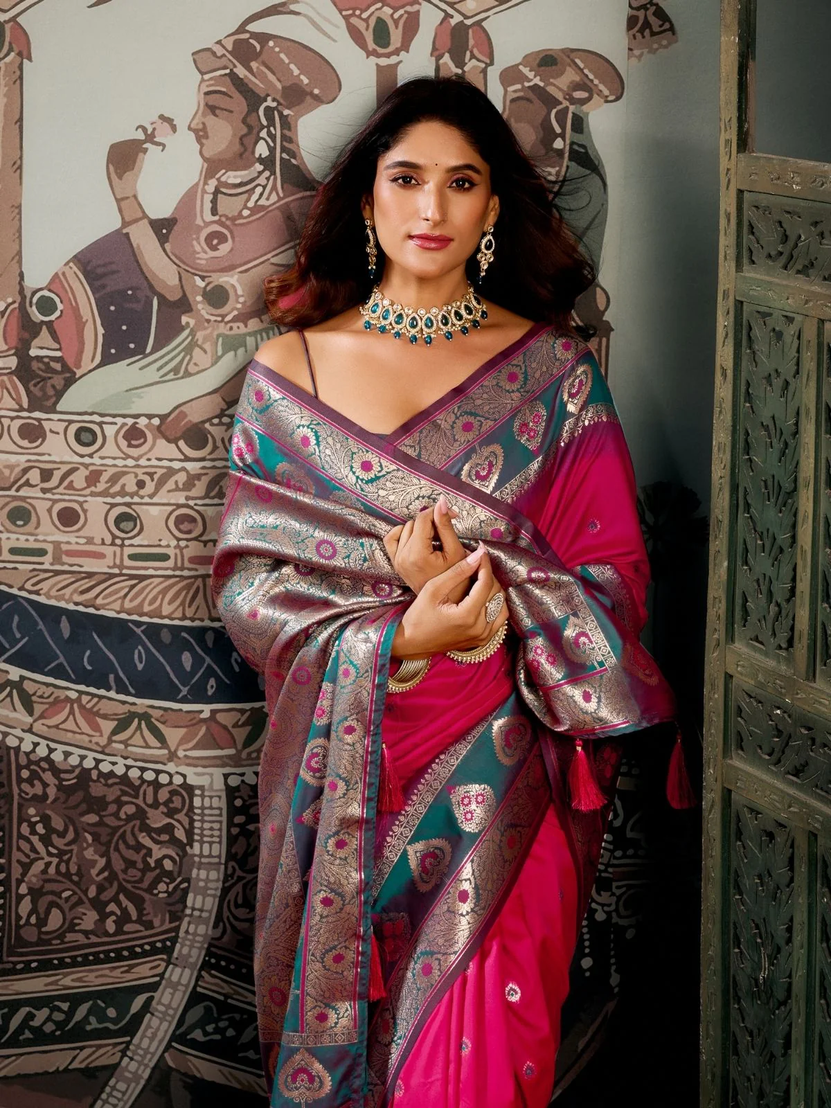 Odette Dark Pink Silk Blend Woven Saree For Women - Image 5