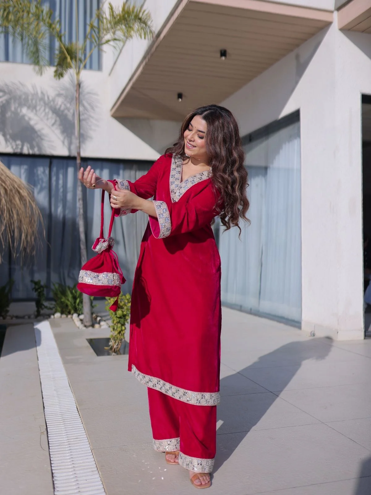 Odette Dark Pink Velvet Embellished Kurta Set For Women - Image 2