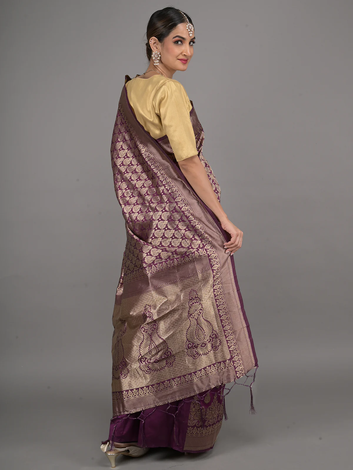 Odette Dark Purple Woven Silk Blend Saree with Unstitched Blouse for Women - Image 3