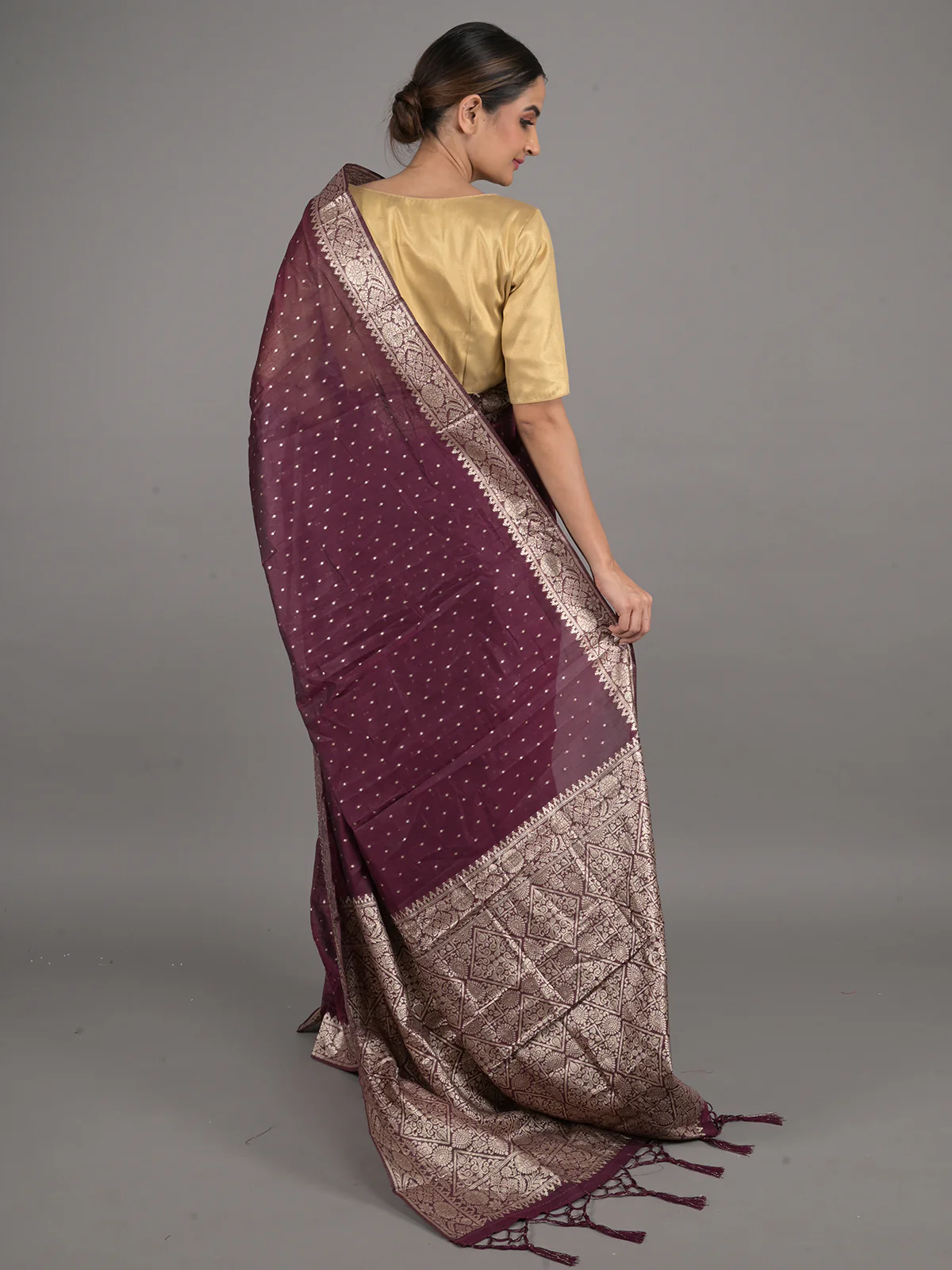 Odette Deep Purple Silk Blend Woven Saree With Unstitched Blouse For Women - Image 3