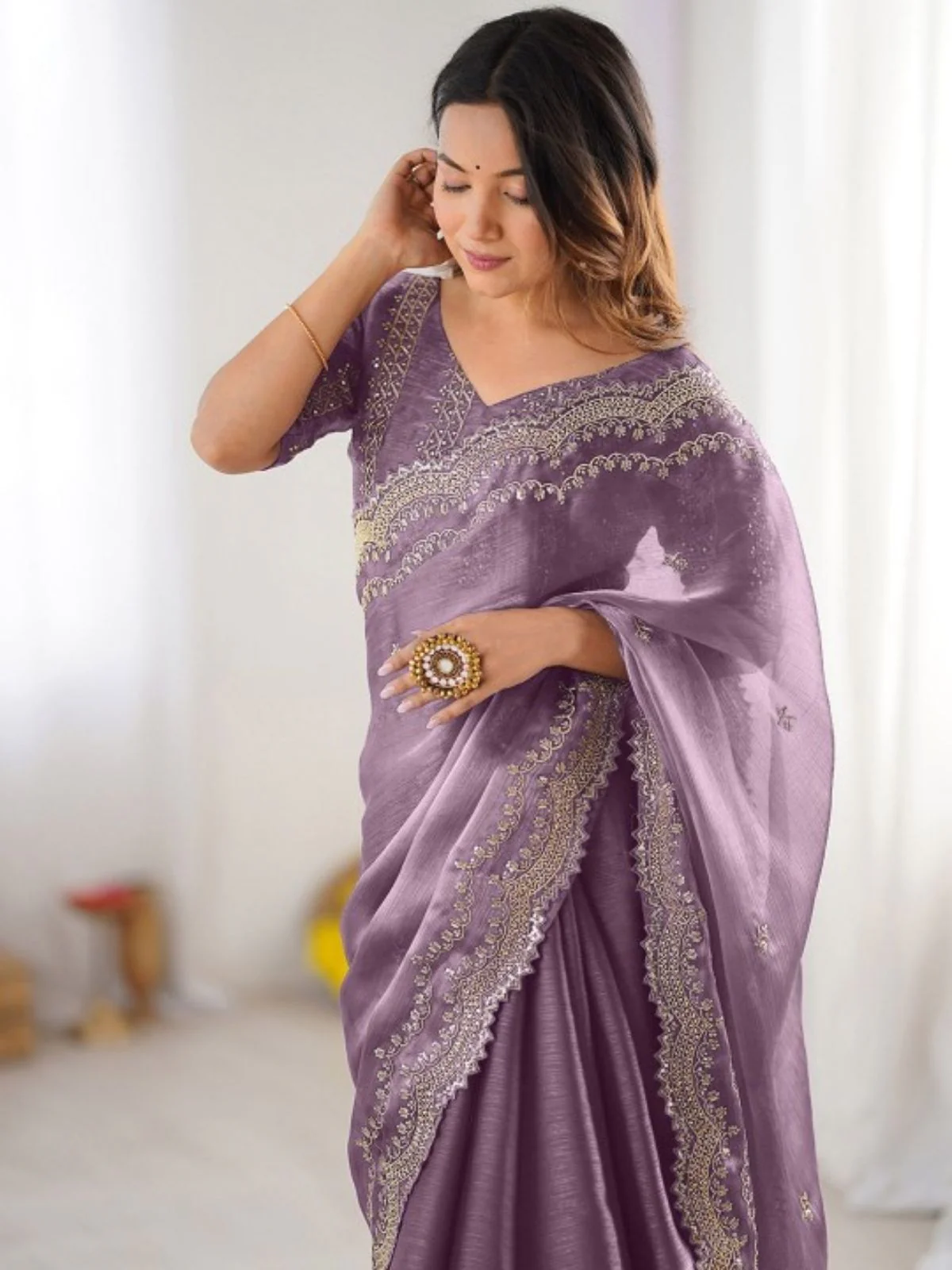 Odette Dusty Lavender Silk Blend Embellished Solid Saree For Women - Image 4