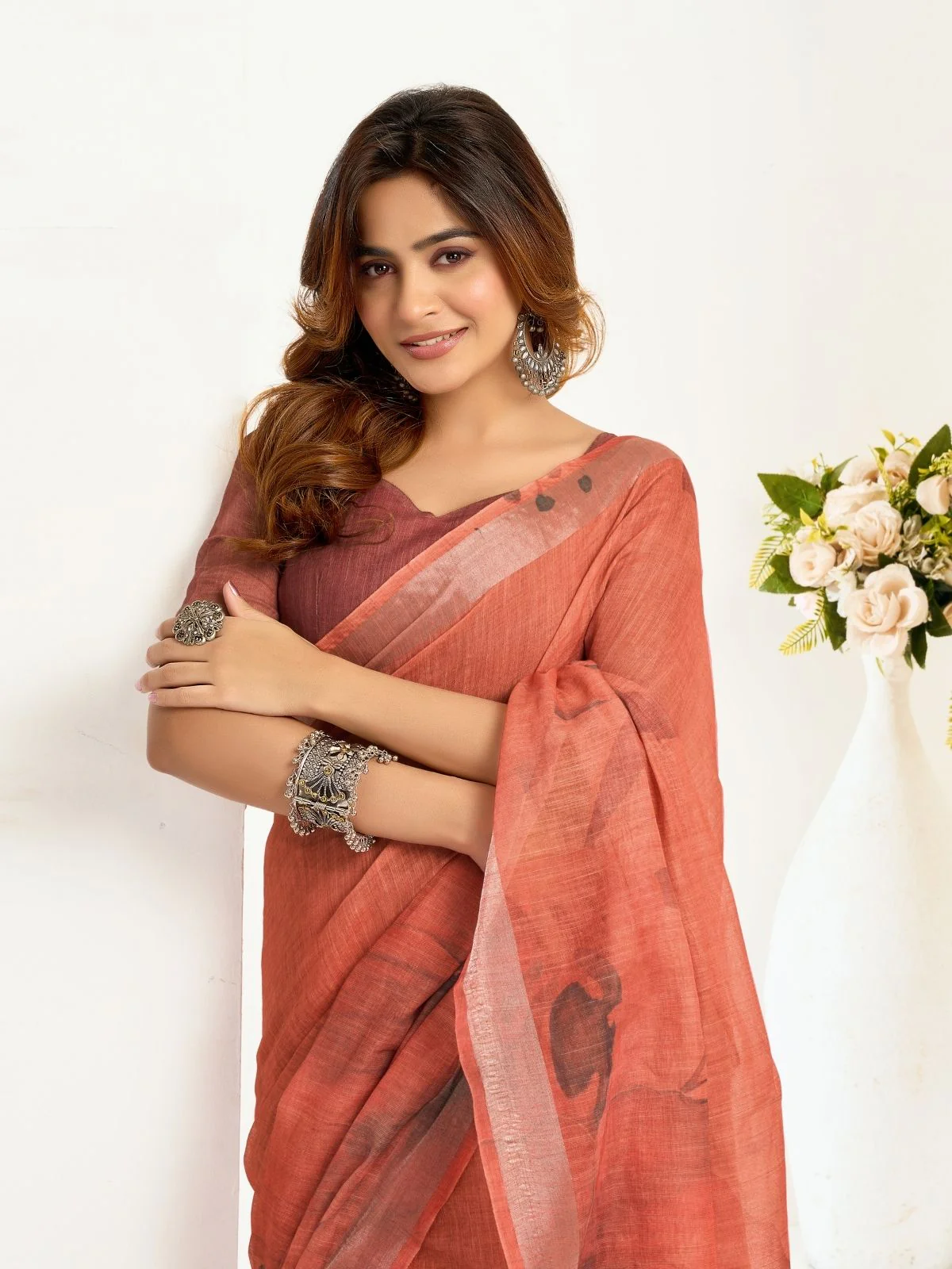 Odette Dusty Mauve Cotton Linen Zari Work Saree For Women - Image 5
