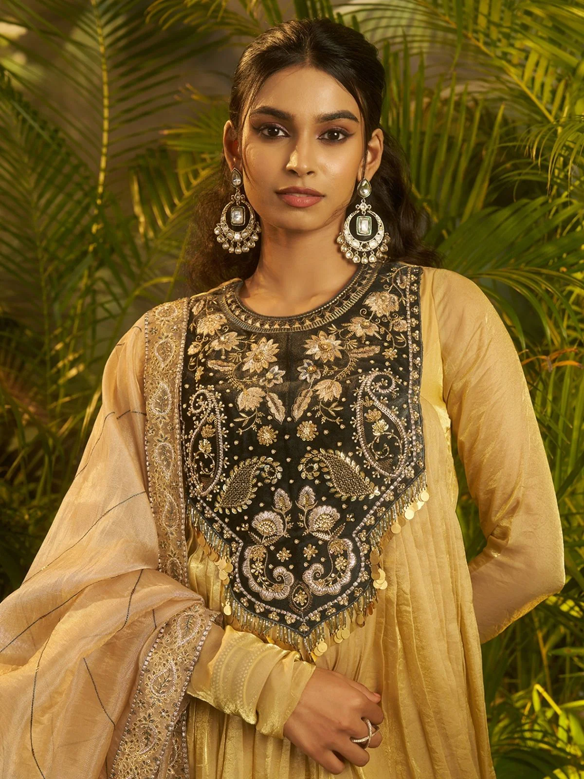 Odette Gold Organza Embellished Kurta Set For Women - Image 4
