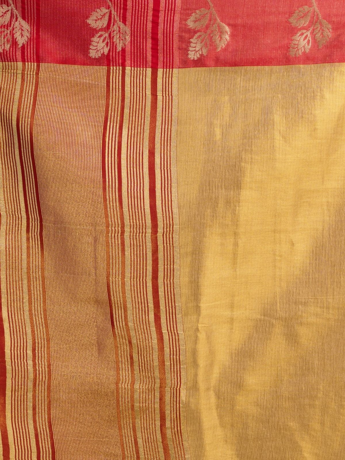 Odette Gold Silk Blend Woven Saree For Women - Image 2