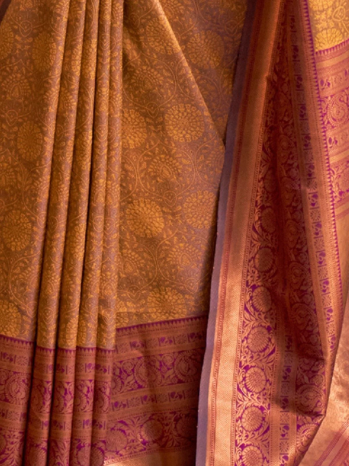 Odette Gold Silk Blend Woven Saree With Unstitched Blouse For Women - Image 3