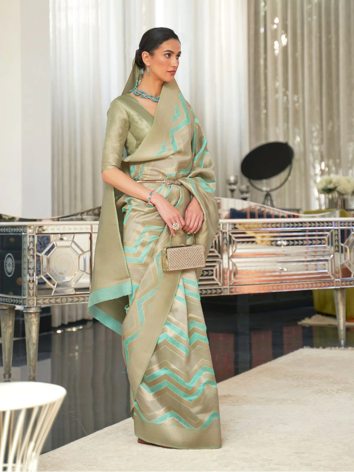 Odette Sea Green And Gold Woven Design Silk Blend Saree With Unstitched Blouse For Women - Image 2