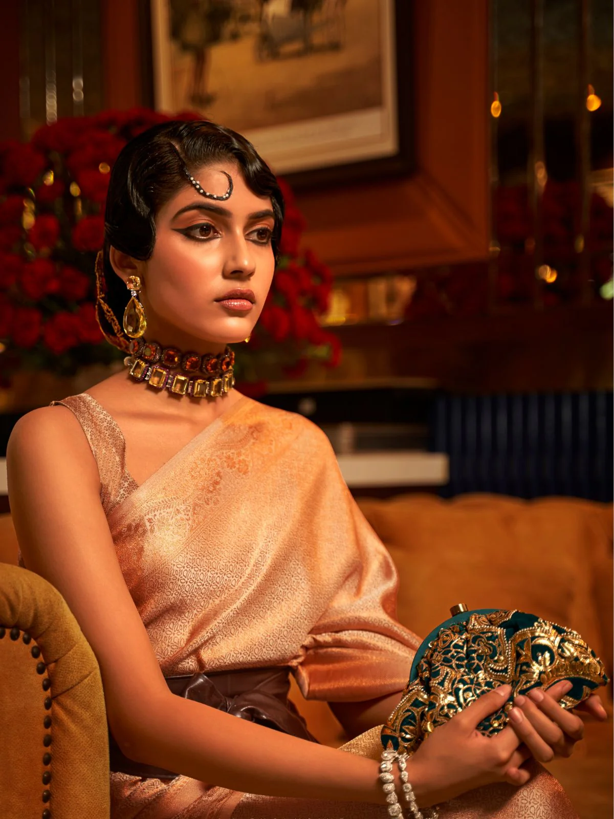 Odette Gold Woven Design Silk Blend Saree With Unstitched Blouse For Women - Image 2