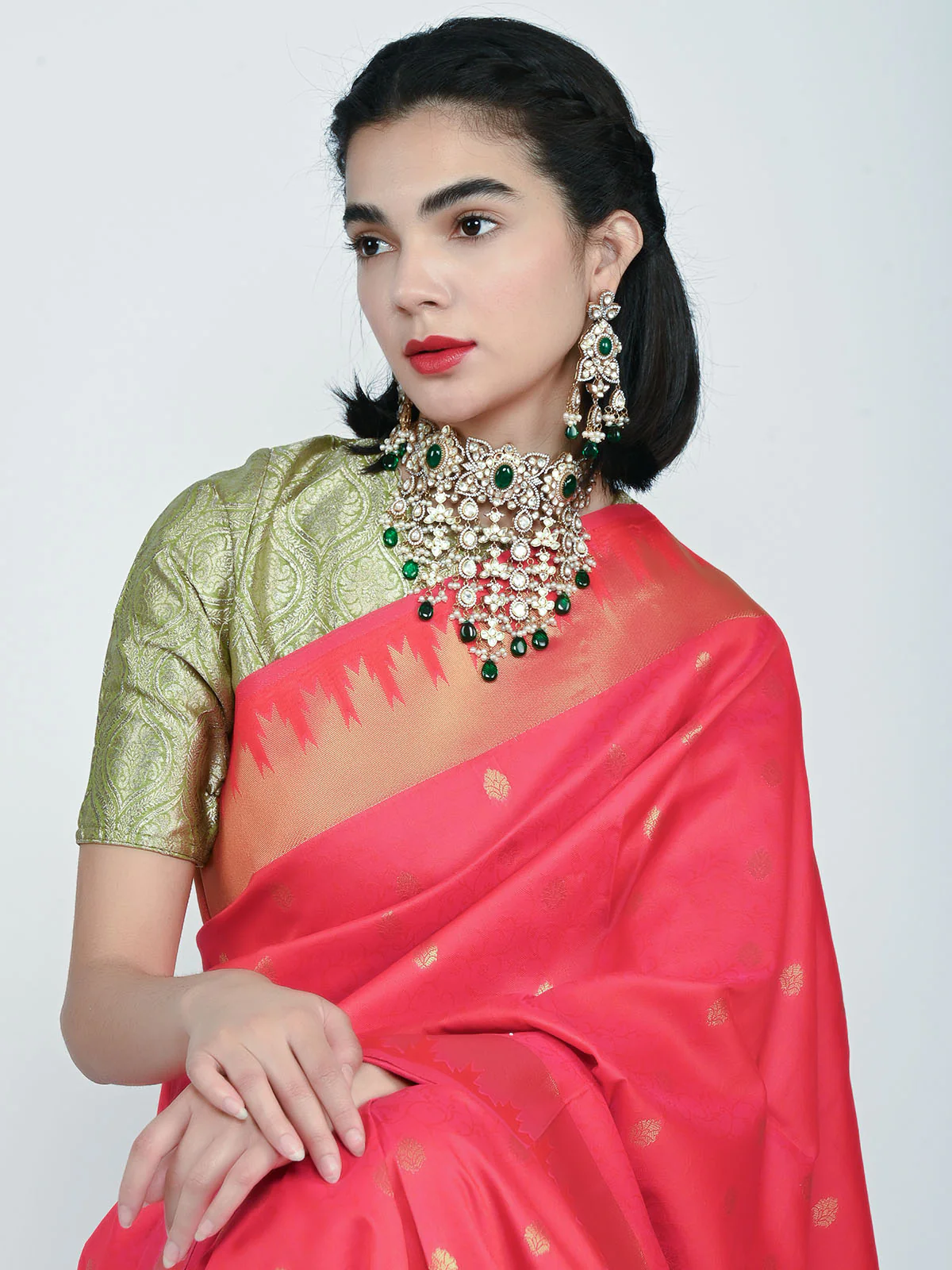 Odette Golden And Green Alloy Kundan And Stone Jewellery Set For Women - Image 2