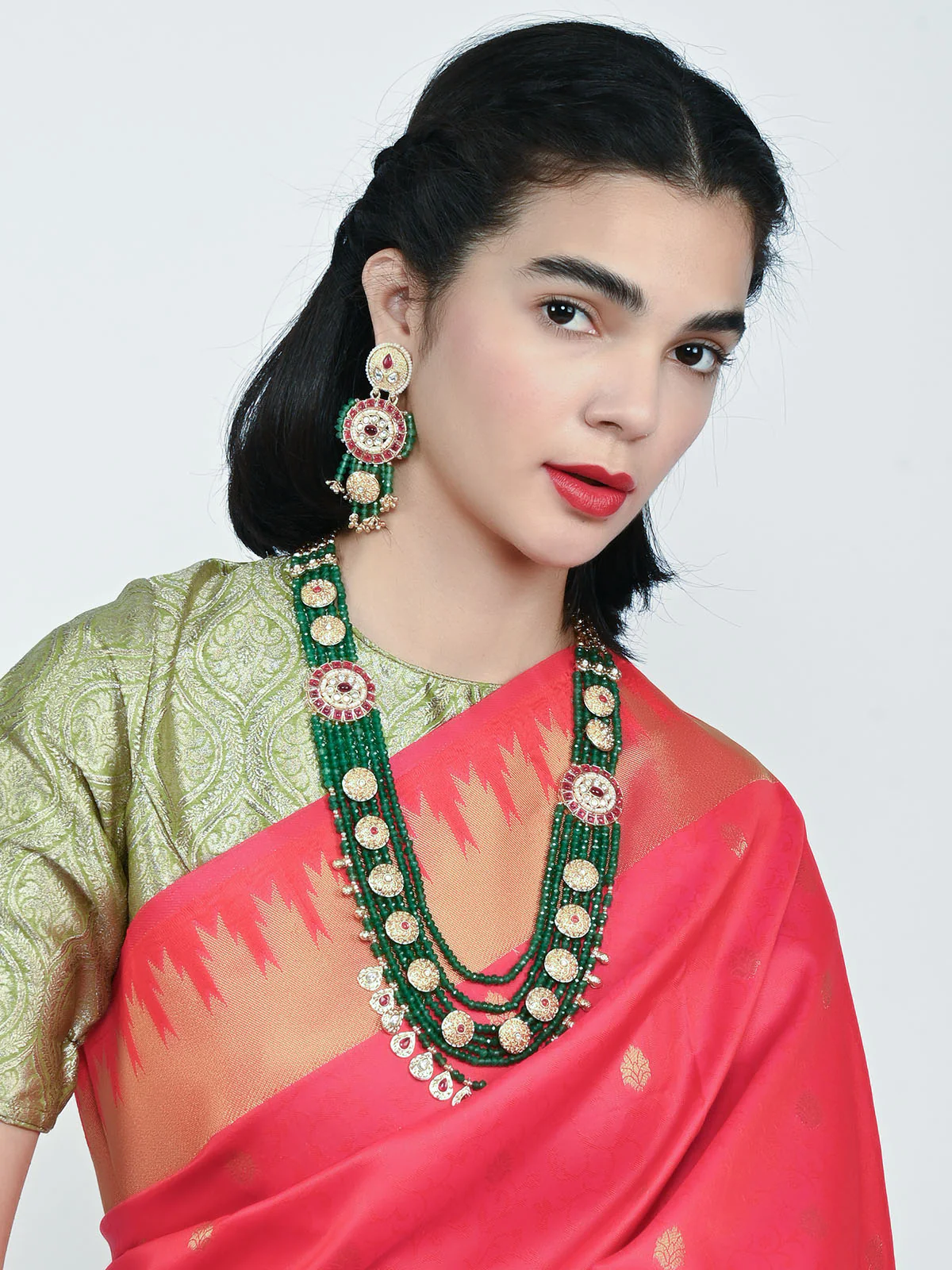 Odette Golden And Green Alloy Kundan Jewellery Set For Women