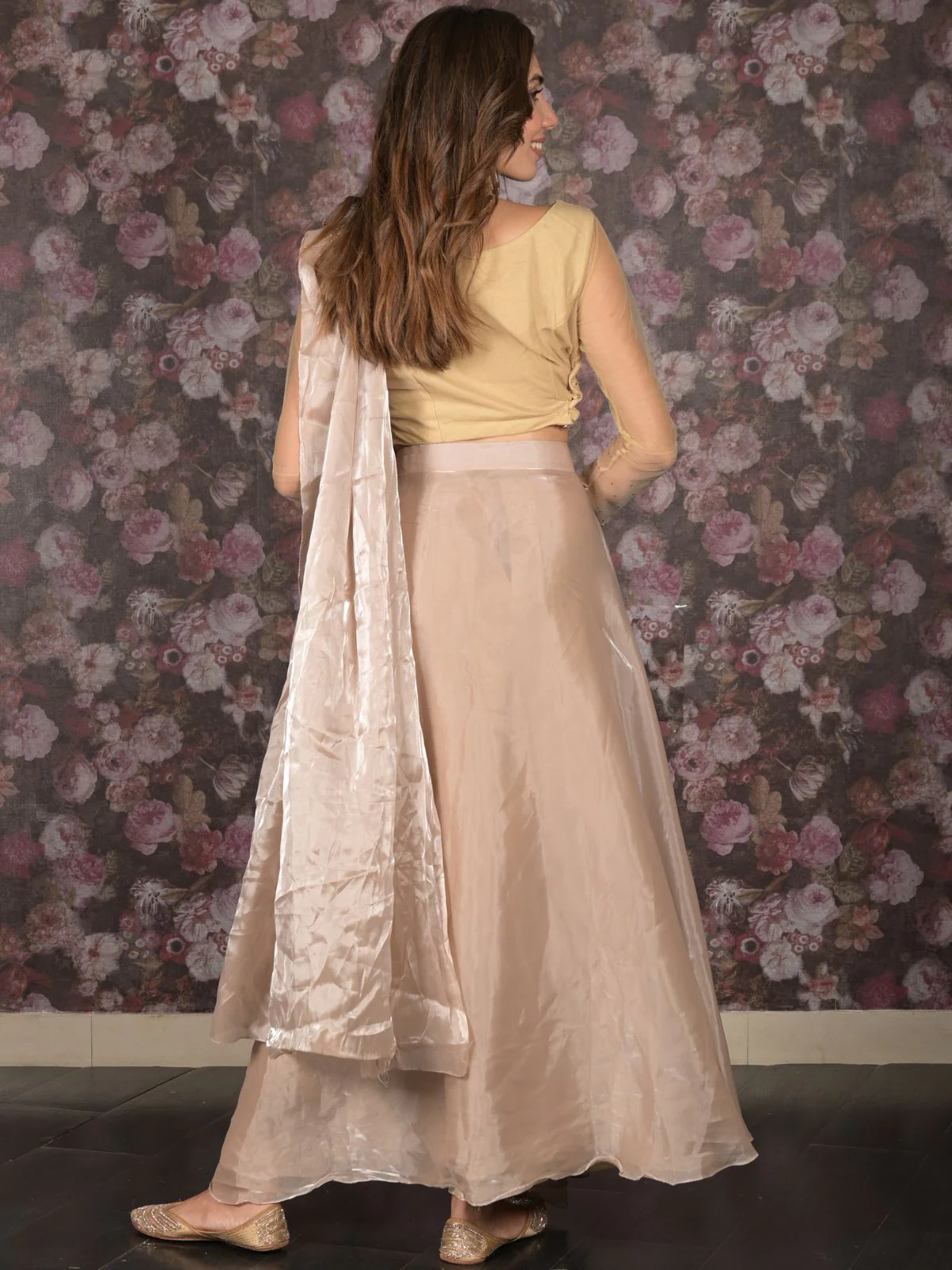 Odette Golden Organza Embellished Ready-To-Wear Saree With Stitched Blouse For Women - Image 4