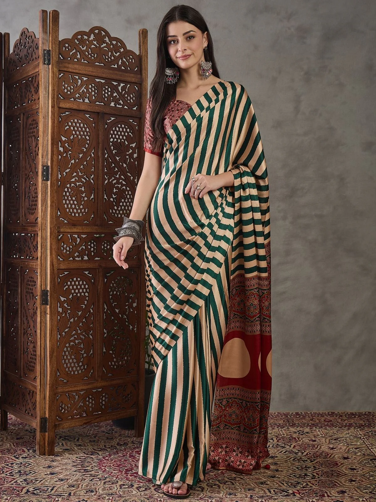 Odette Green And Cream Silk Blend Printed Elegant Saree For Women
