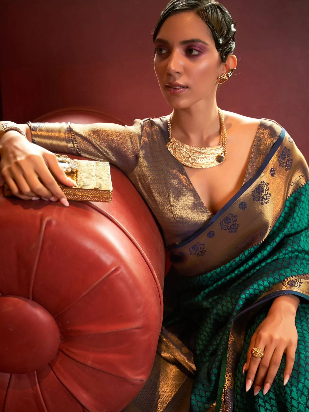 Odette Green And Gold Woven Design Silk Blend Saree With Unstitched Blouse For Women - Image 2