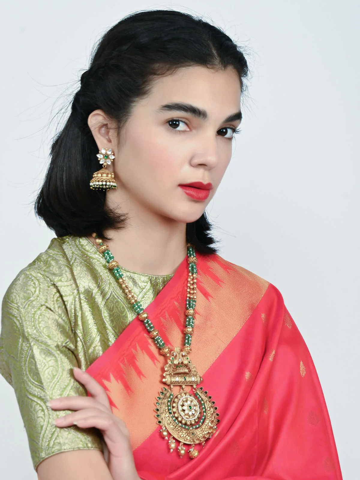 Odette Green And Golden Alloy Stone Jewellery Set For Women - Image 2