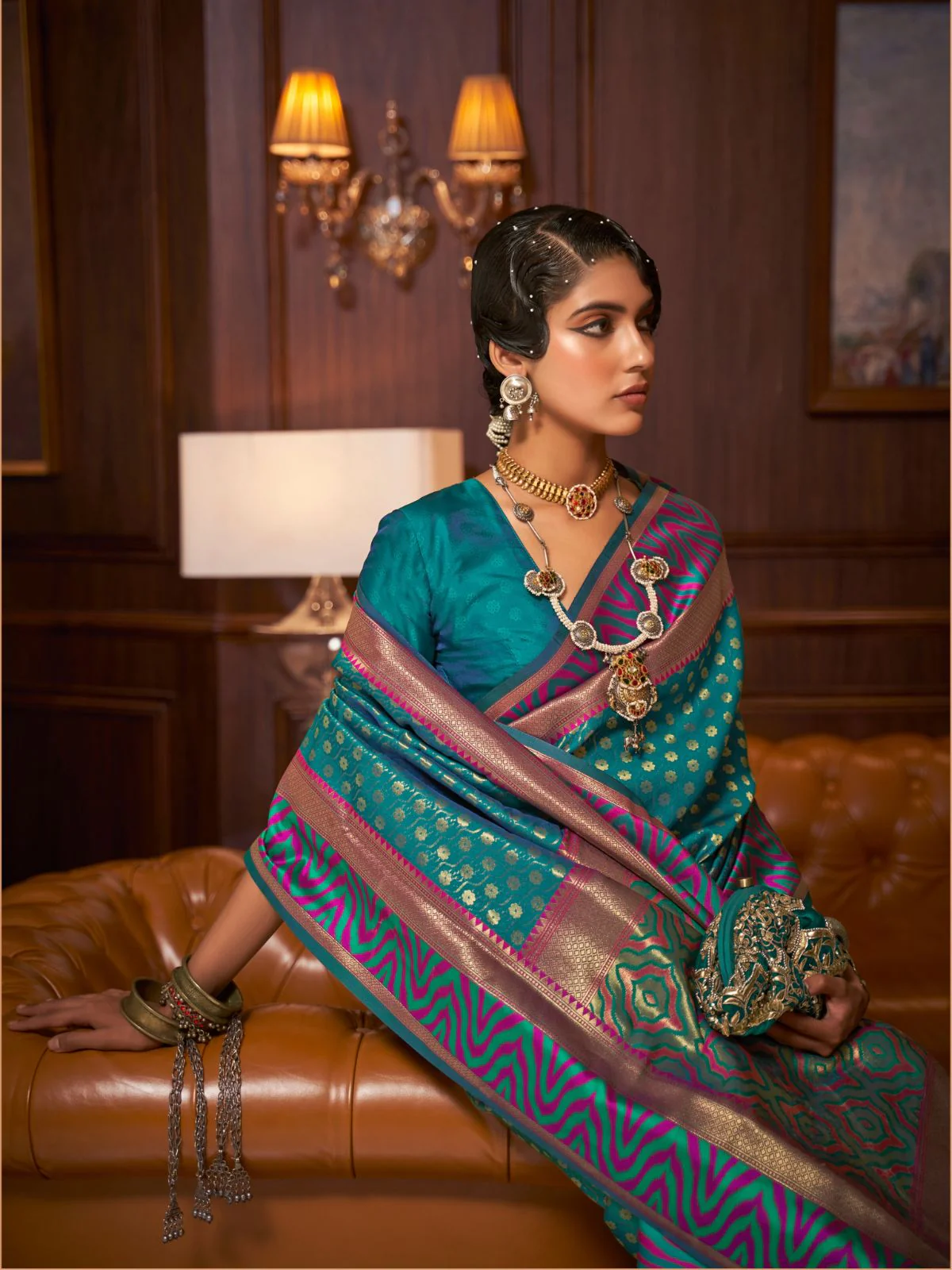 Odette Green And Pink Woven Design Silk Blend Saree With Unstitched Blouse For Women - Image 2