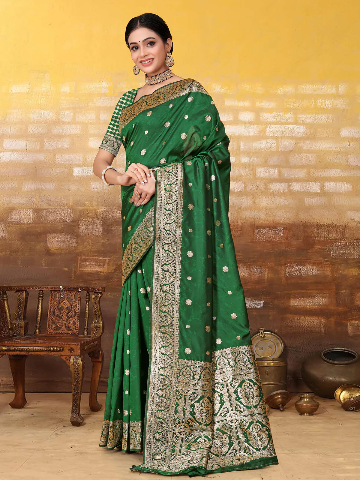 Odette Green Banarasi Woven Saree With Unstitched Blouse For Women - Image 2