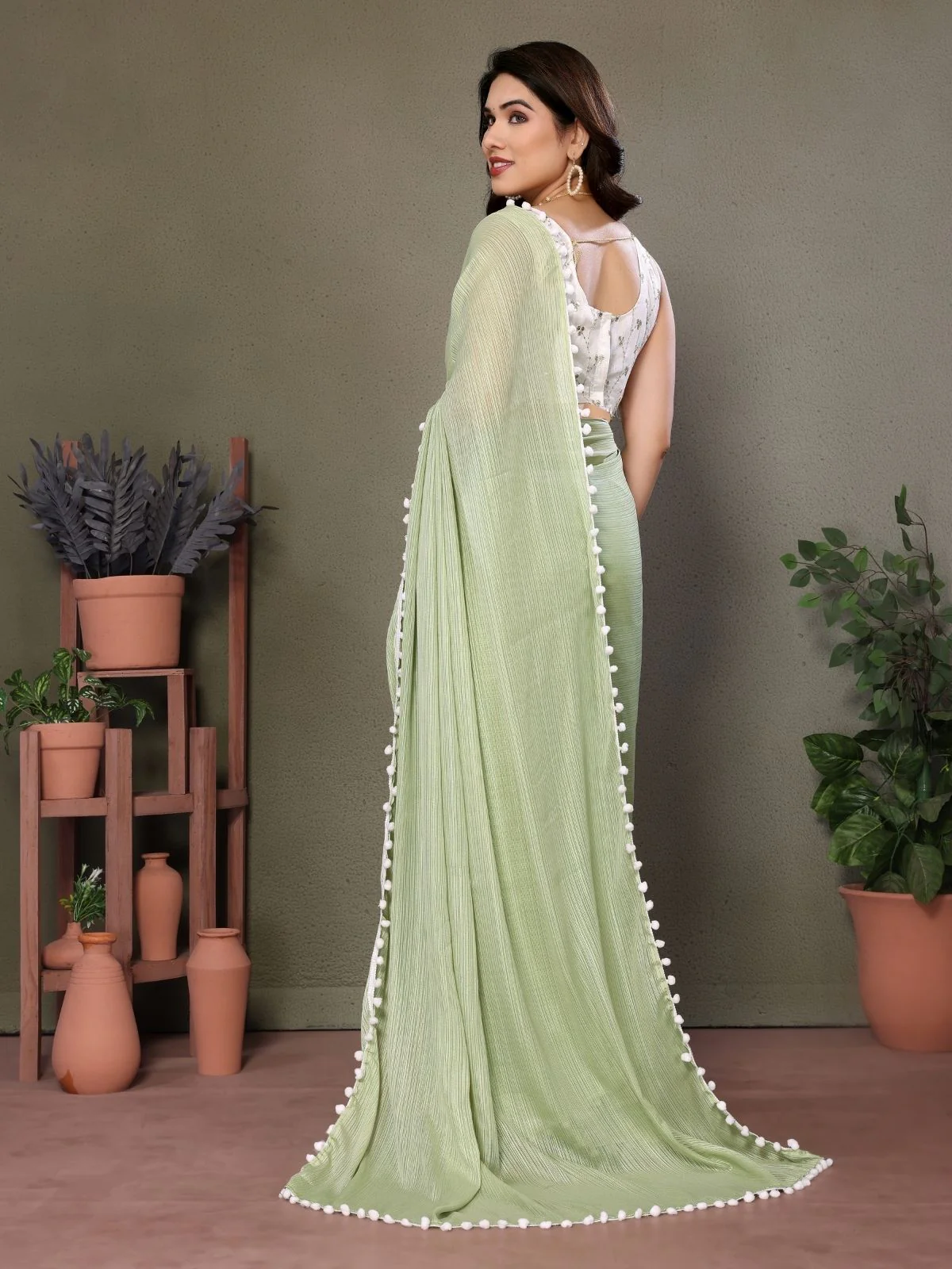 Odette Green Banglori Lace Work Saree With Unstitched Blouse For Women - Image 4