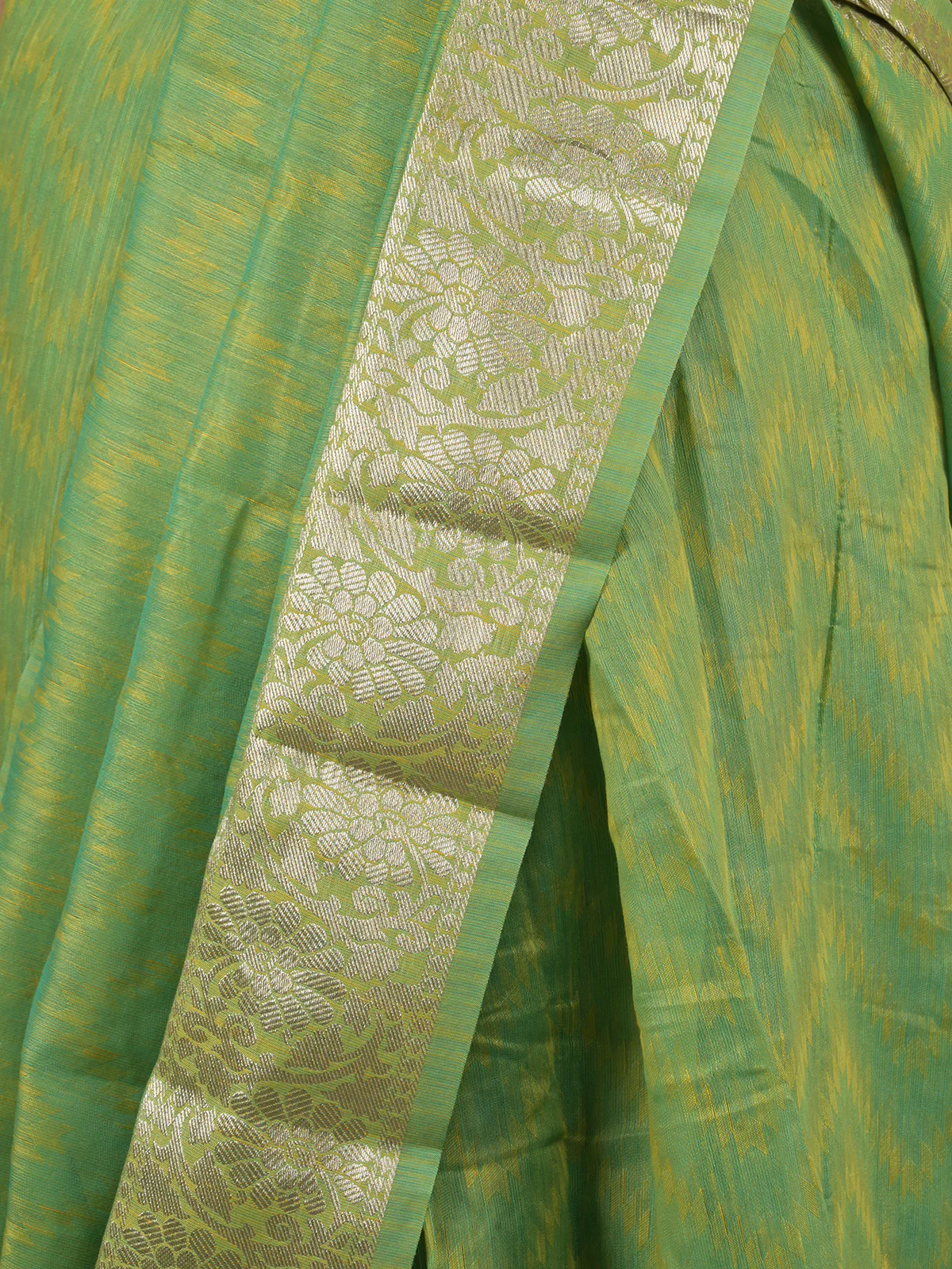 Odette Green Cotton Blend Woven Saree with Unstitched Blouse for Women - Image 5