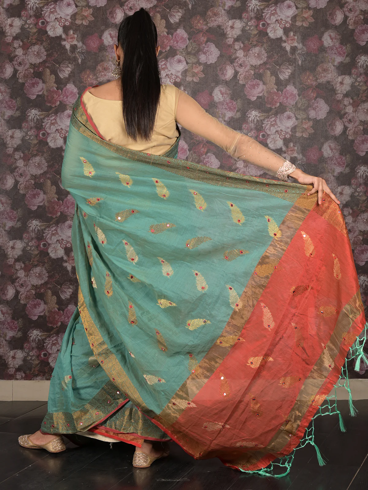 Odette Teal Cotton Blend Woven Saree With Unstitched Blouse For Women - Image 4