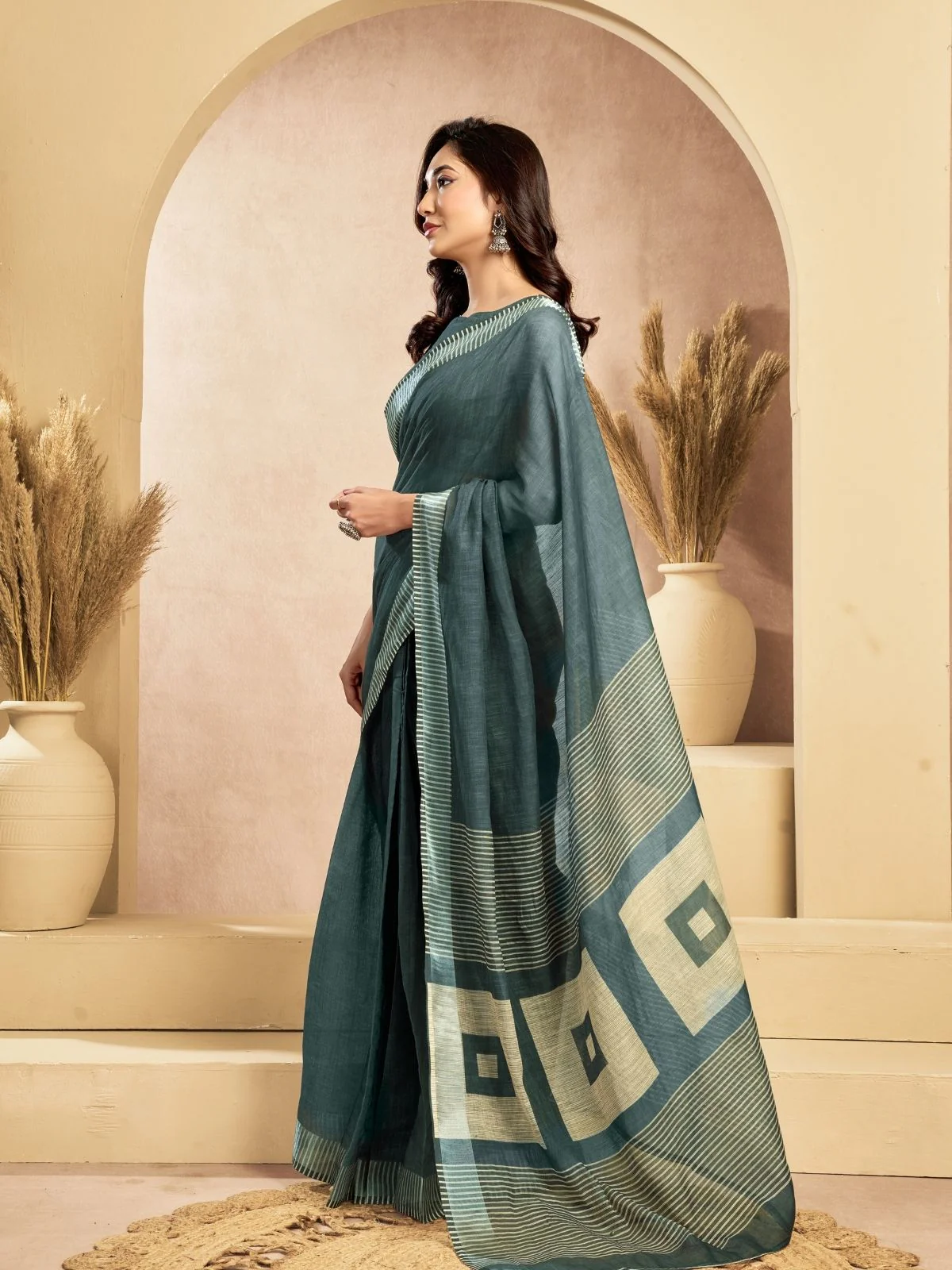 Odette Green Cotton Linen Solid Saree For Women - Image 2