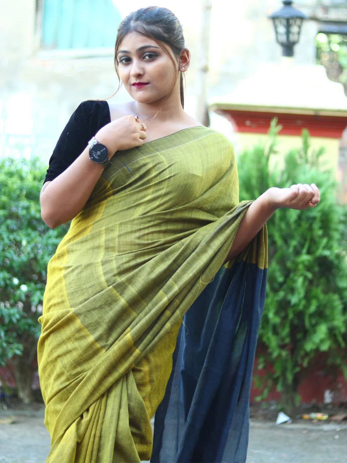 Odette Green Cotton  Saree  With Unstitched Blouse for Women - Image 4