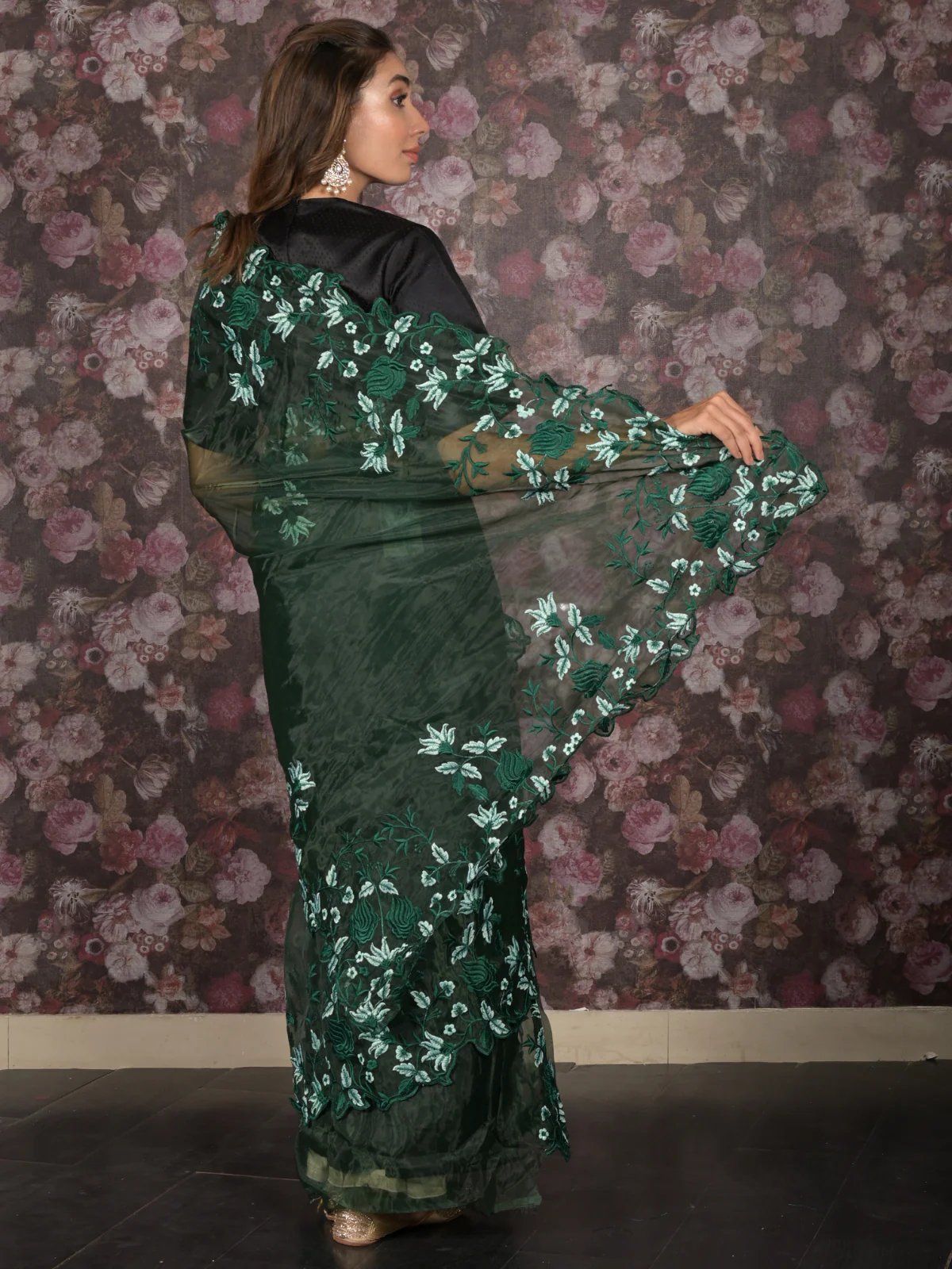 Odette Green Floral Embroidered Organza Saree with Unstitched Blouse for Women - Image 4
