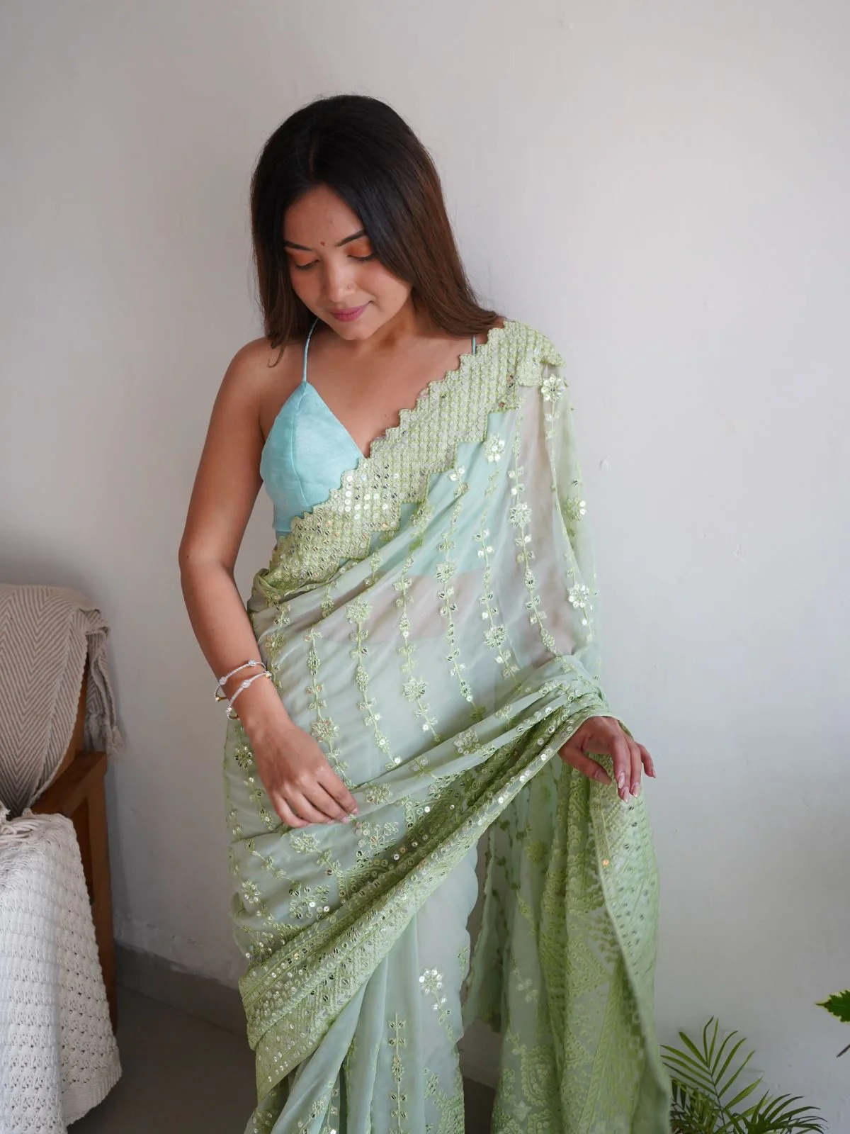 Odette Green Georgette Embroidered Saree With Unstitched Blouse For Women - Image 4