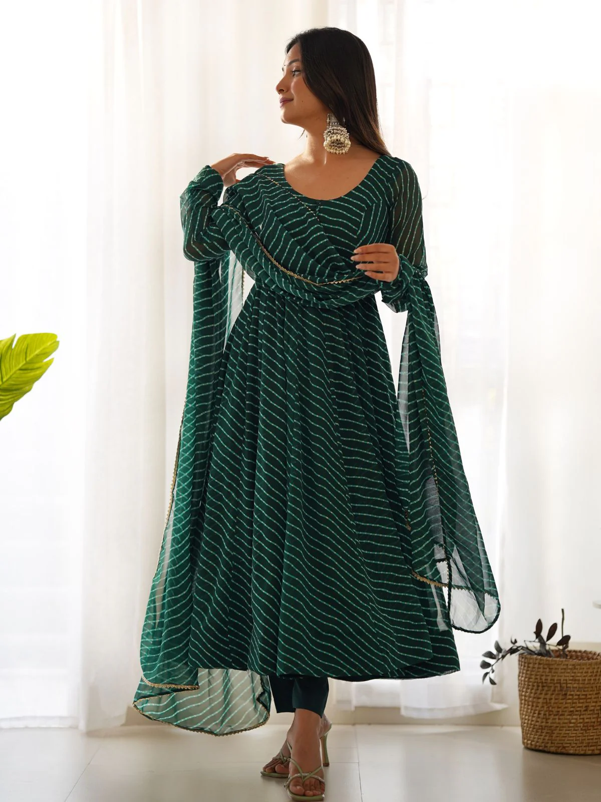 Odette Green Georgette Printed Kurta Set For Women