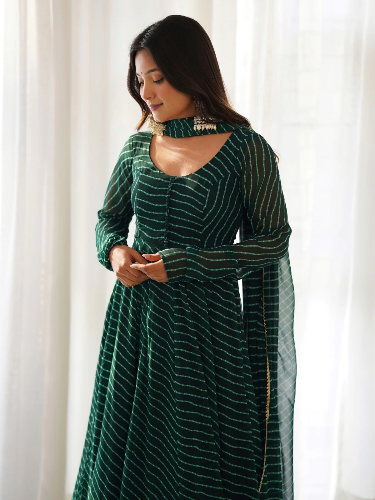 Odette Green Georgette Printed Kurta Set For Women - Image 4