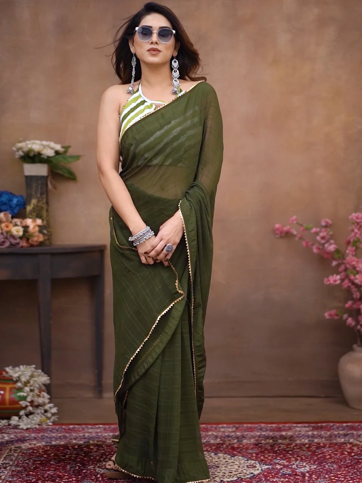 Odette Green Georgette Ready To Wear Saree With Unstitched Blouse For Women - Image 3