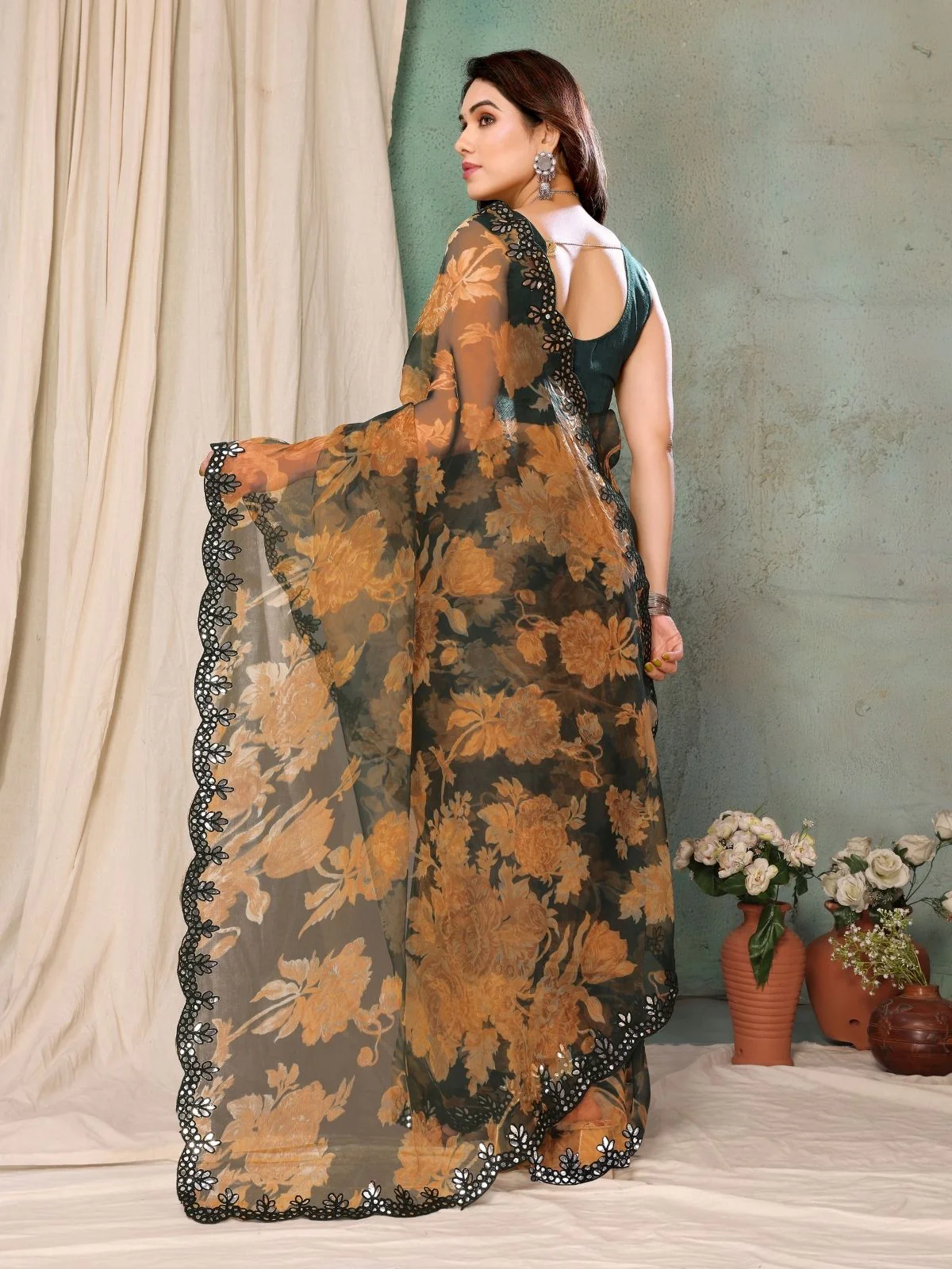 Odette Multicolor Georgette Printed Saree For Women - Image 3