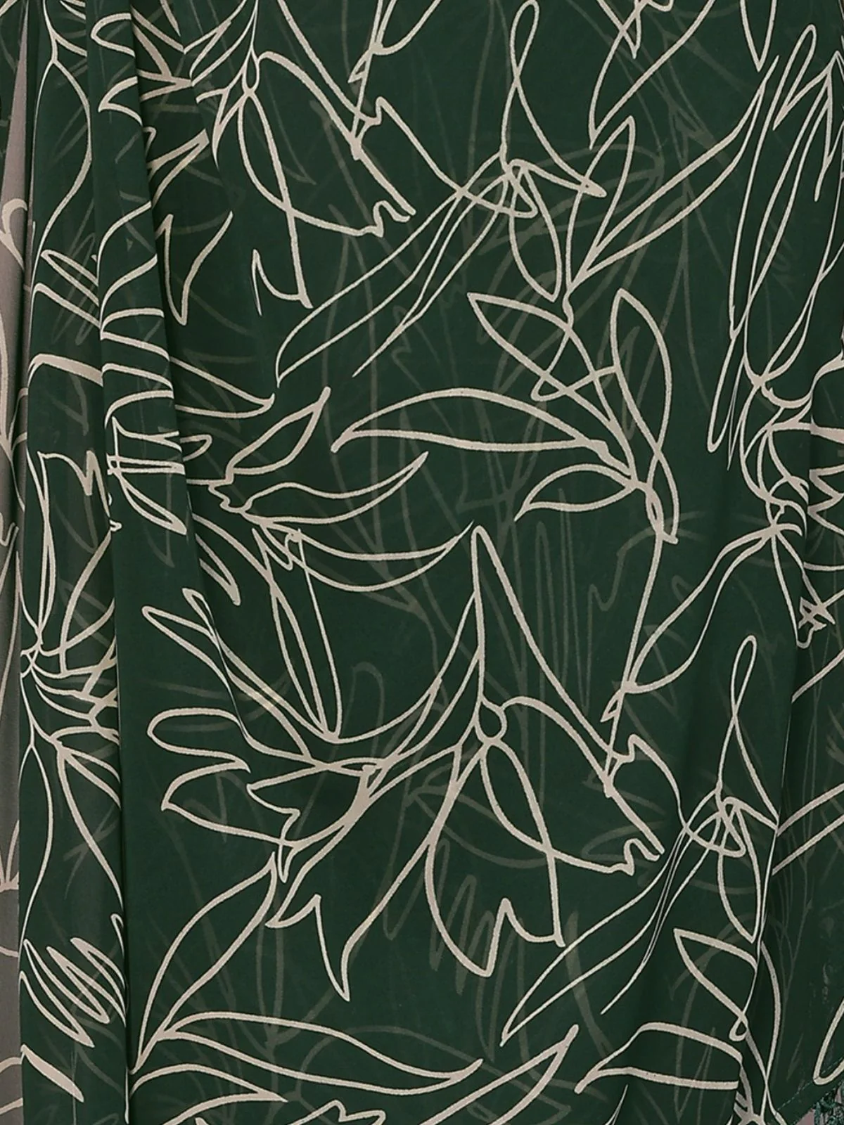 Odette Green Georgette Printed Saree With Unstitched Blouse For Women - Image 6