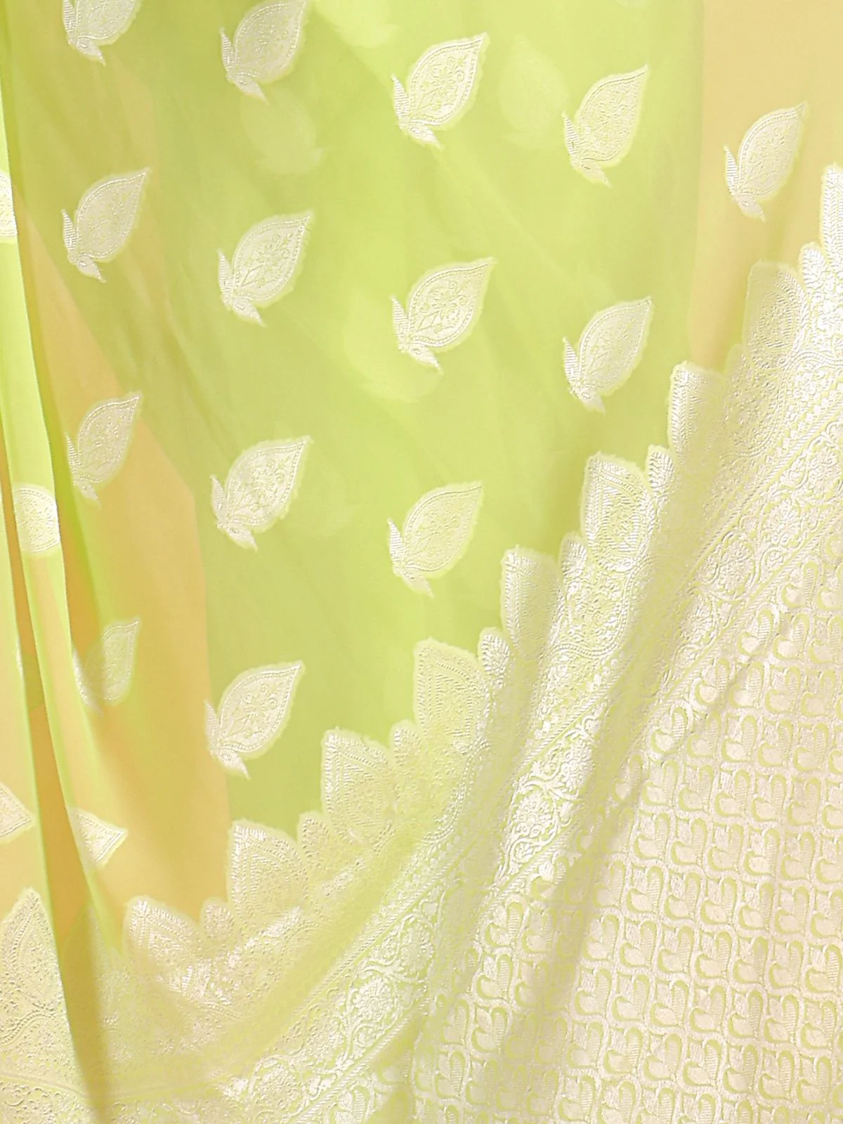 Odette Green Georgette Woven Design Saree With Unstitched Blouse For Women - Image 5