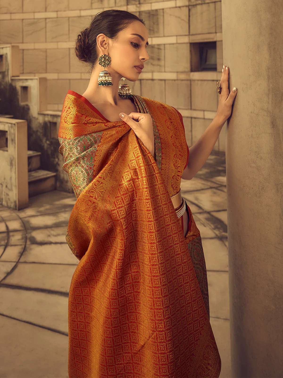 Odette Green Handloom Woven Silk Blend Saree for Women With Unstitched Blouse - Image 2
