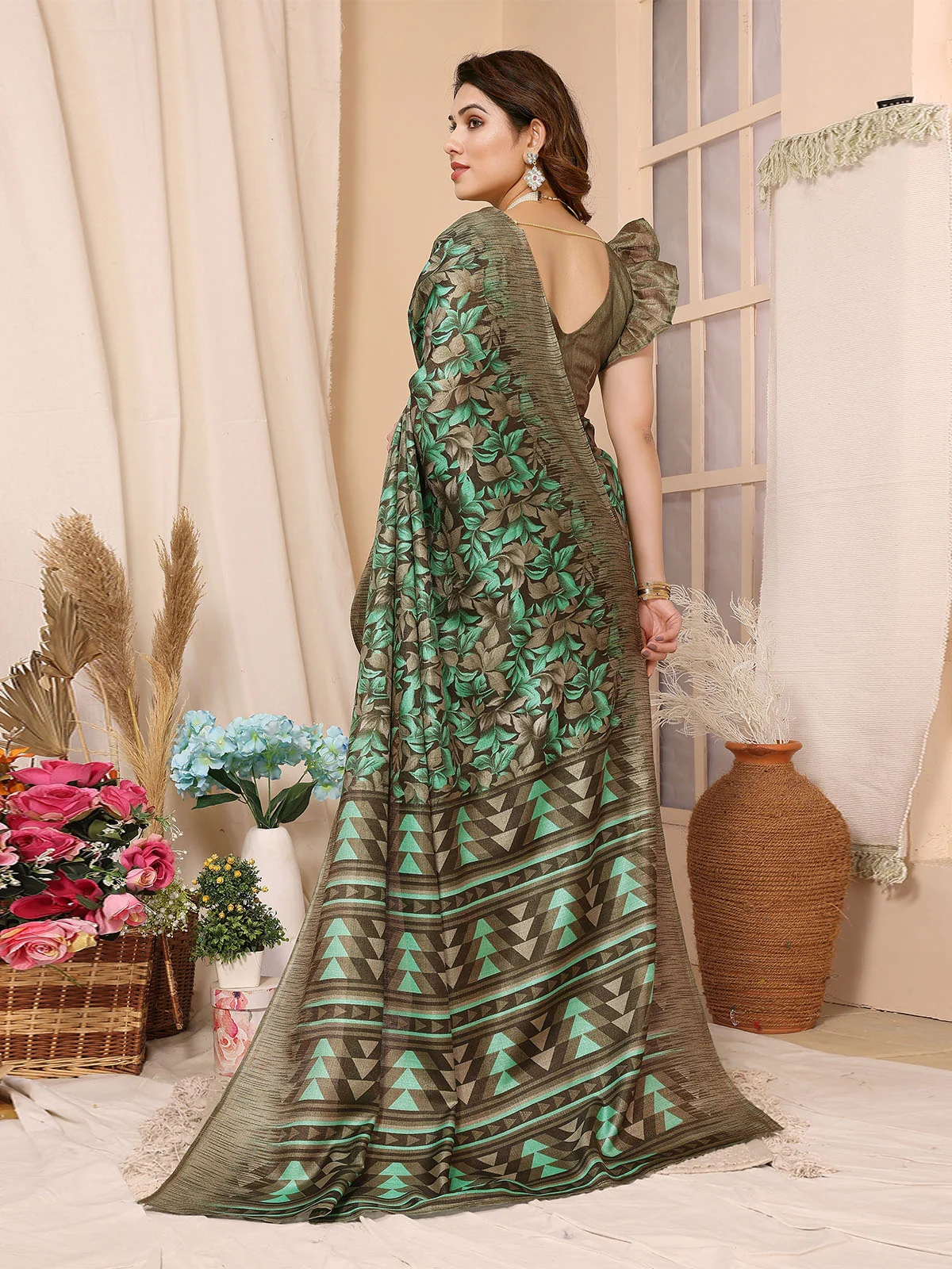 Odette Green Cotton Printed Saree With Unstitched Blouse For Women - Image 3