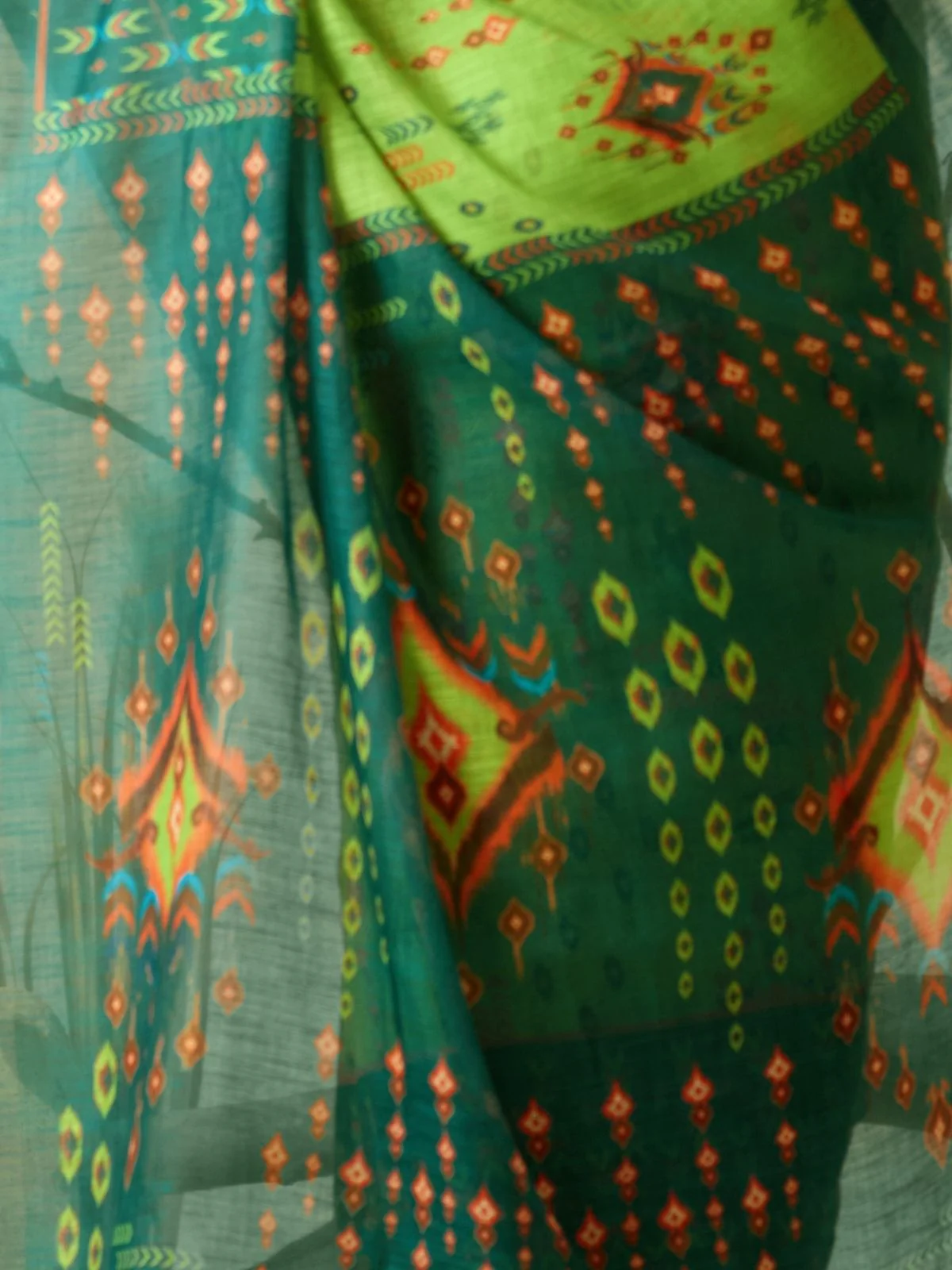 Odette Green Linen Cotton Printed Saree For Women - Image 5