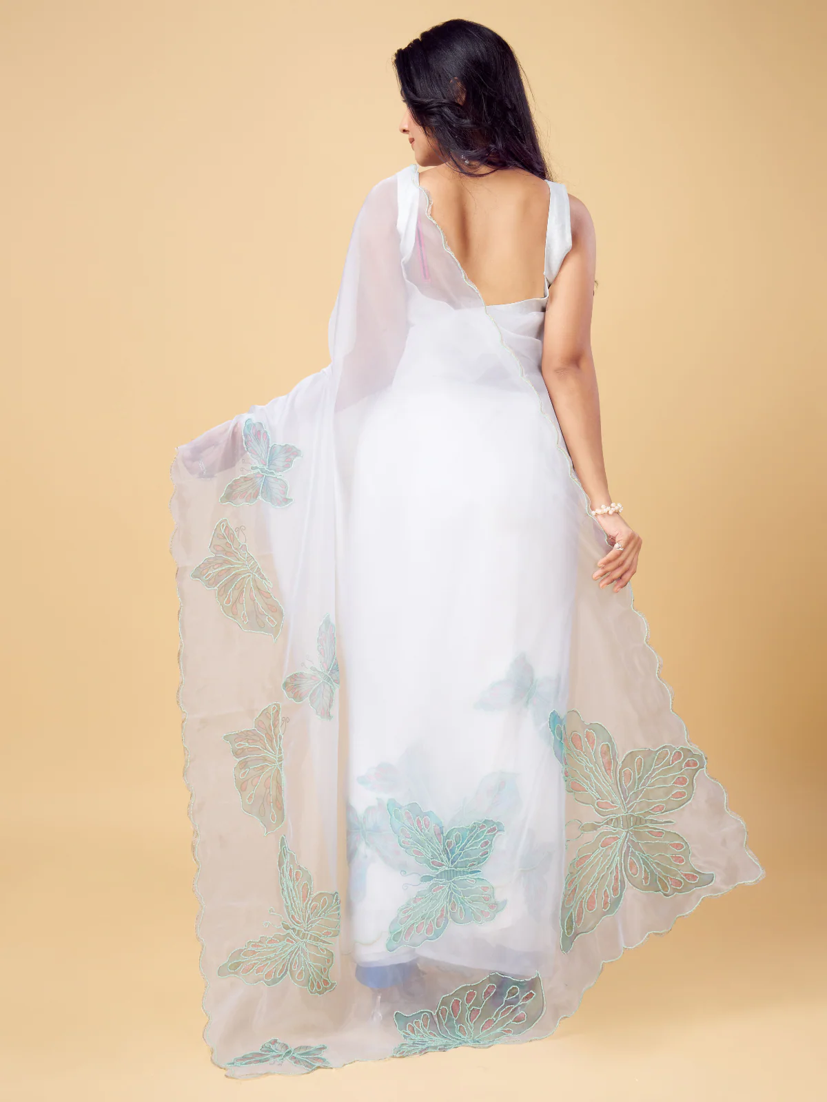 Odette White and Green Organza Embellished Saree With Unstitched Blouse For Women - Image 3