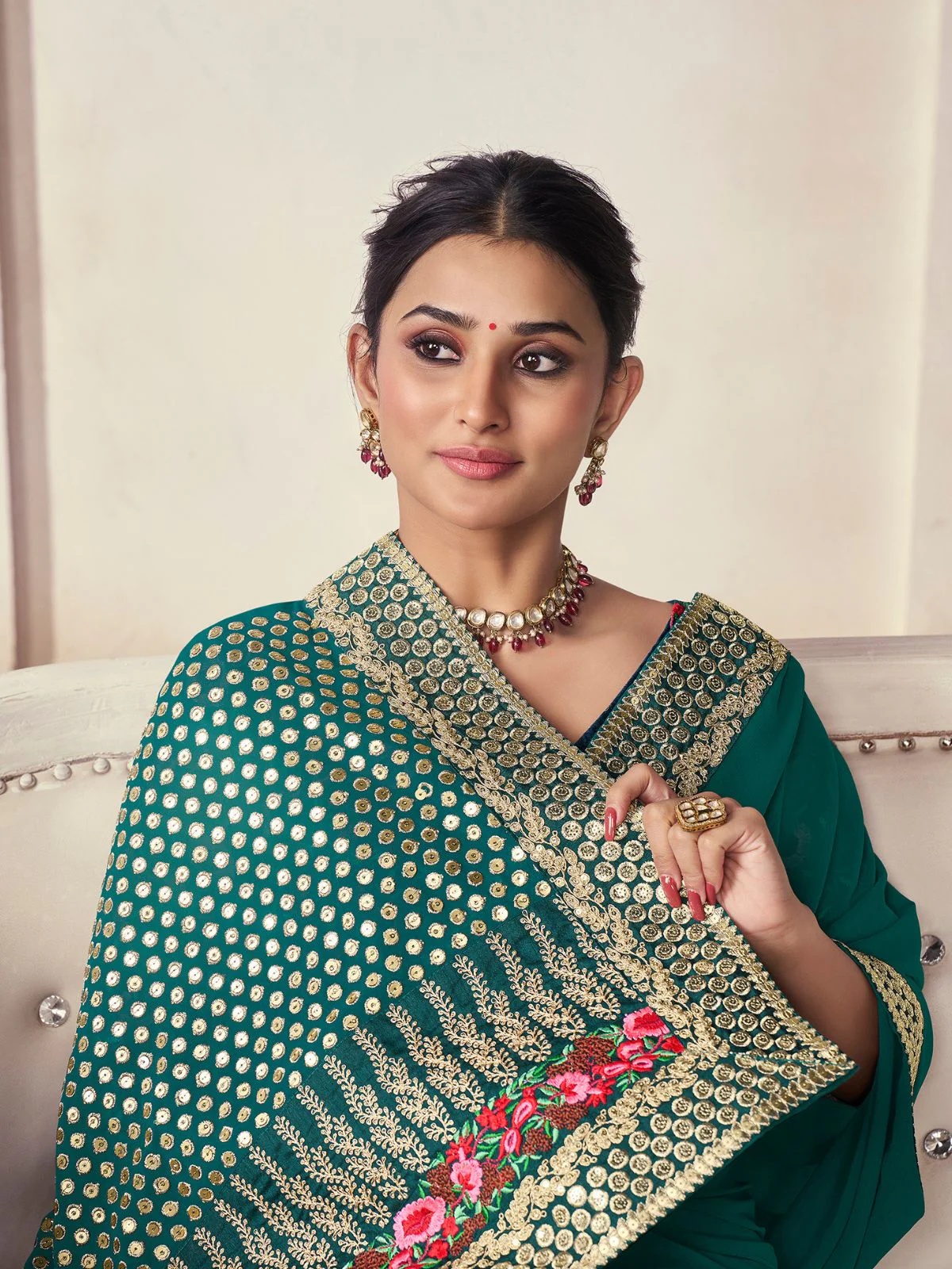 Odette Dark Green Organza Embroidered Saree With Unstitched Blouse For Women - Image 4