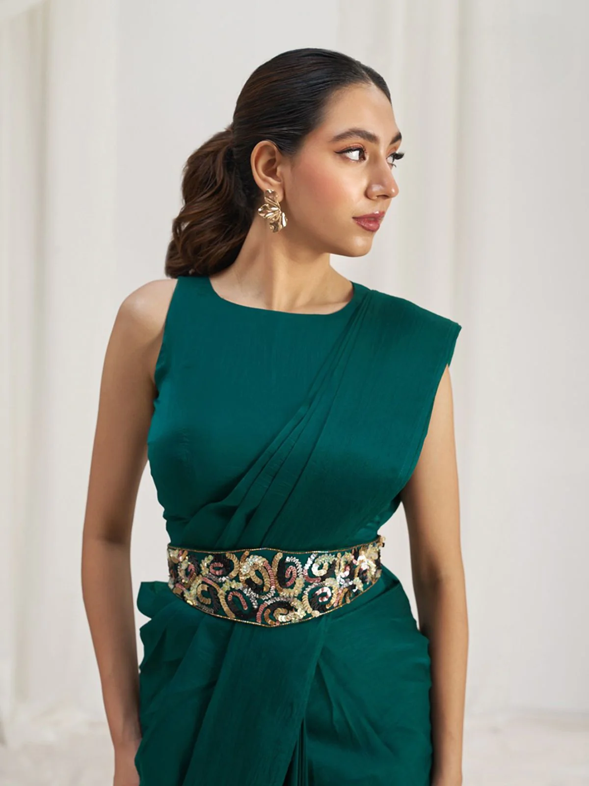 Odette Green Organza Solid Ready To Wear Saree With Stitched Blouse For Women - Image 6
