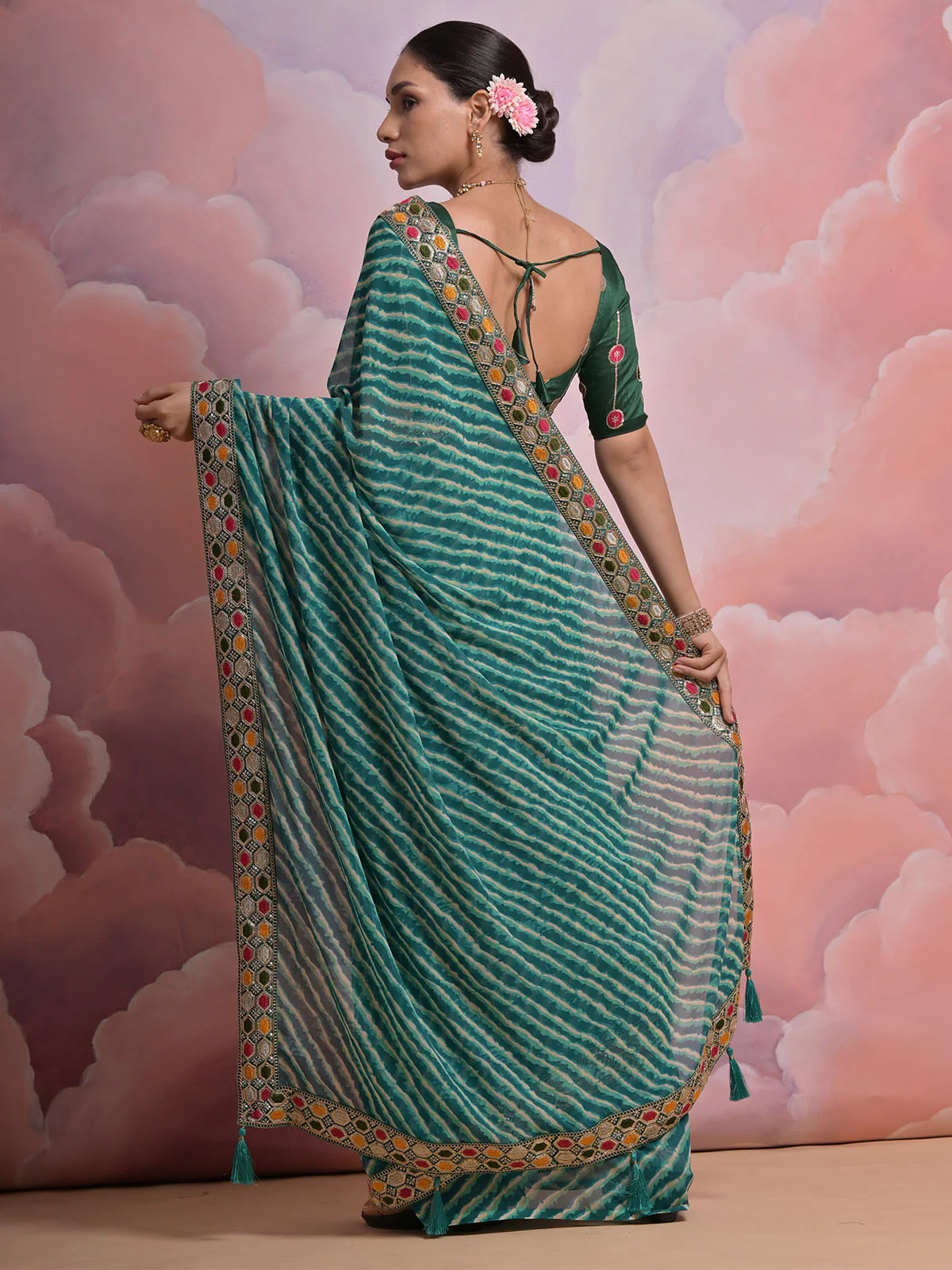 Odette Green Printed Georgette Saree With Unstitched Blouse For Women - Image 5