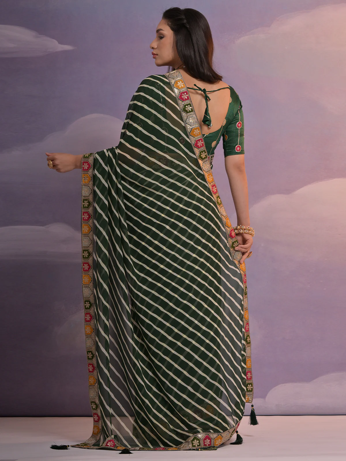 Odette Green Printed Georgette Saree With Unstitched Blouse For Women - Image 4
