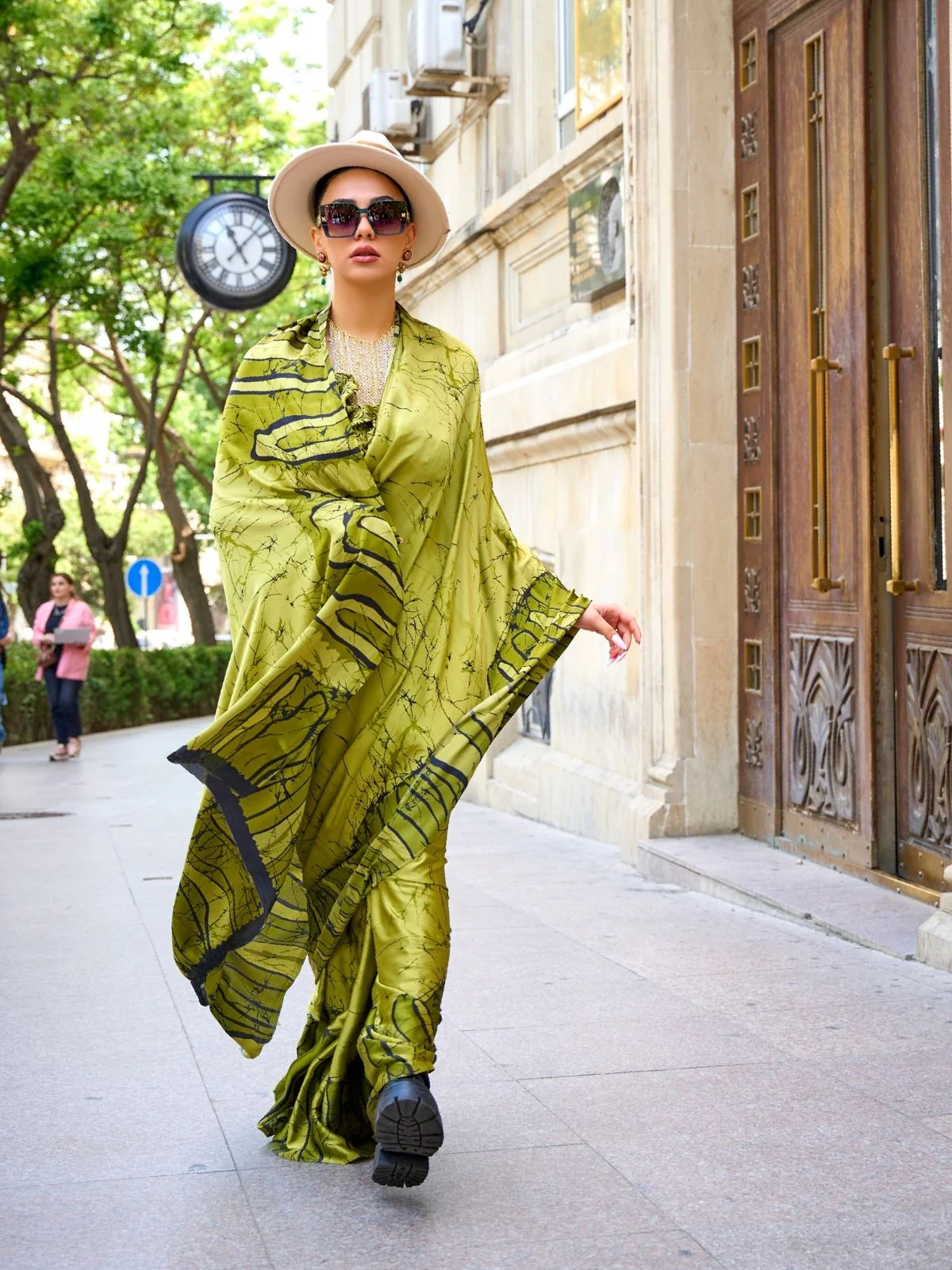 Odette Green Satin Printed Saree With Unstitched Blouse For Women - Image 2