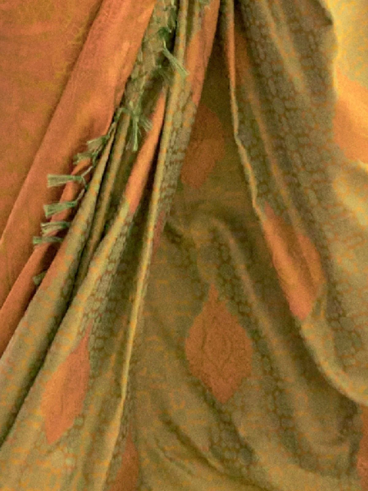 Odette Green Satin Woven Saree With Unstitched Blouse for Women - Image 3