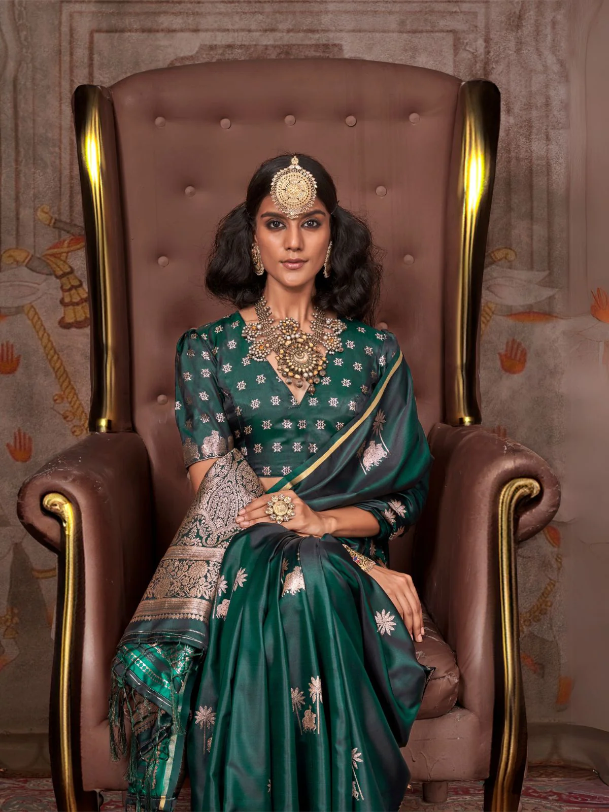 Odette Green Satin Woven Saree With Unstitched Blouse For Women - Image 2